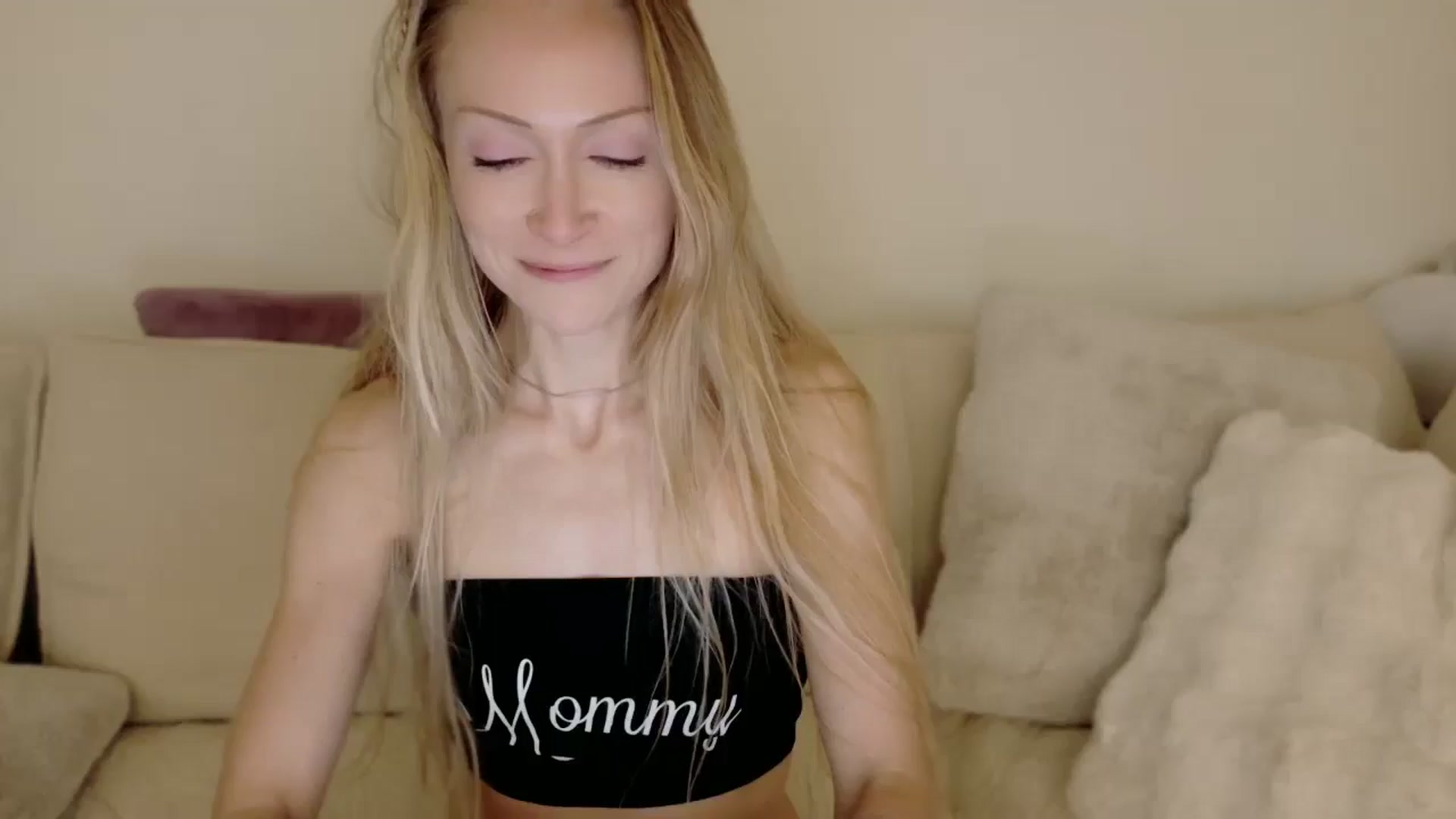 Gallery image thumbnail from xSadiexBlairx's myfreecams stream on, 11/18/2025, 22:14 image 13 of 20