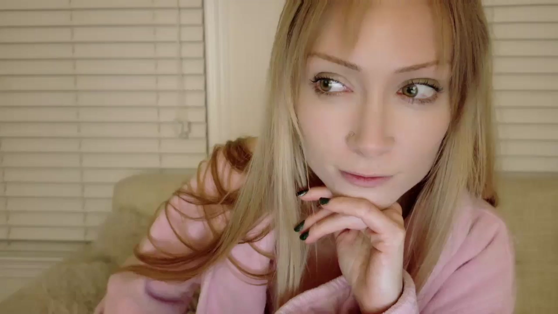 Gallery image thumbnail from xSadiexBlairx's myfreecams stream on, 12/03/2025, 03:18 image 1 of 20