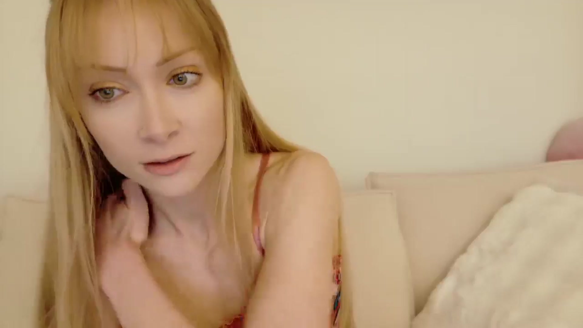 Gallery image thumbnail from xSadiexBlairx's myfreecams stream on, 12/08/2025, 19:22 image 13 of 20