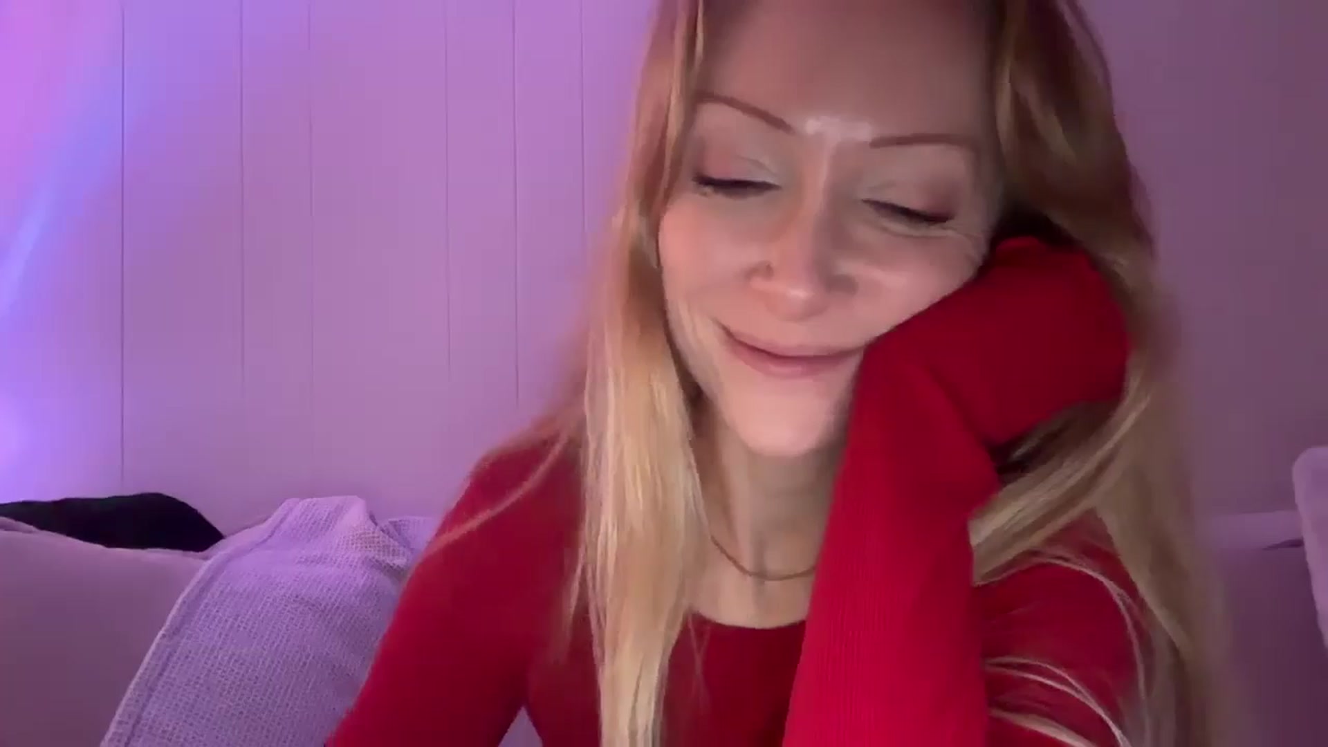 Gallery image thumbnail from xSadiexBlairx's myfreecams stream on, 12/22/2025, 04:03 image 20 of 20
