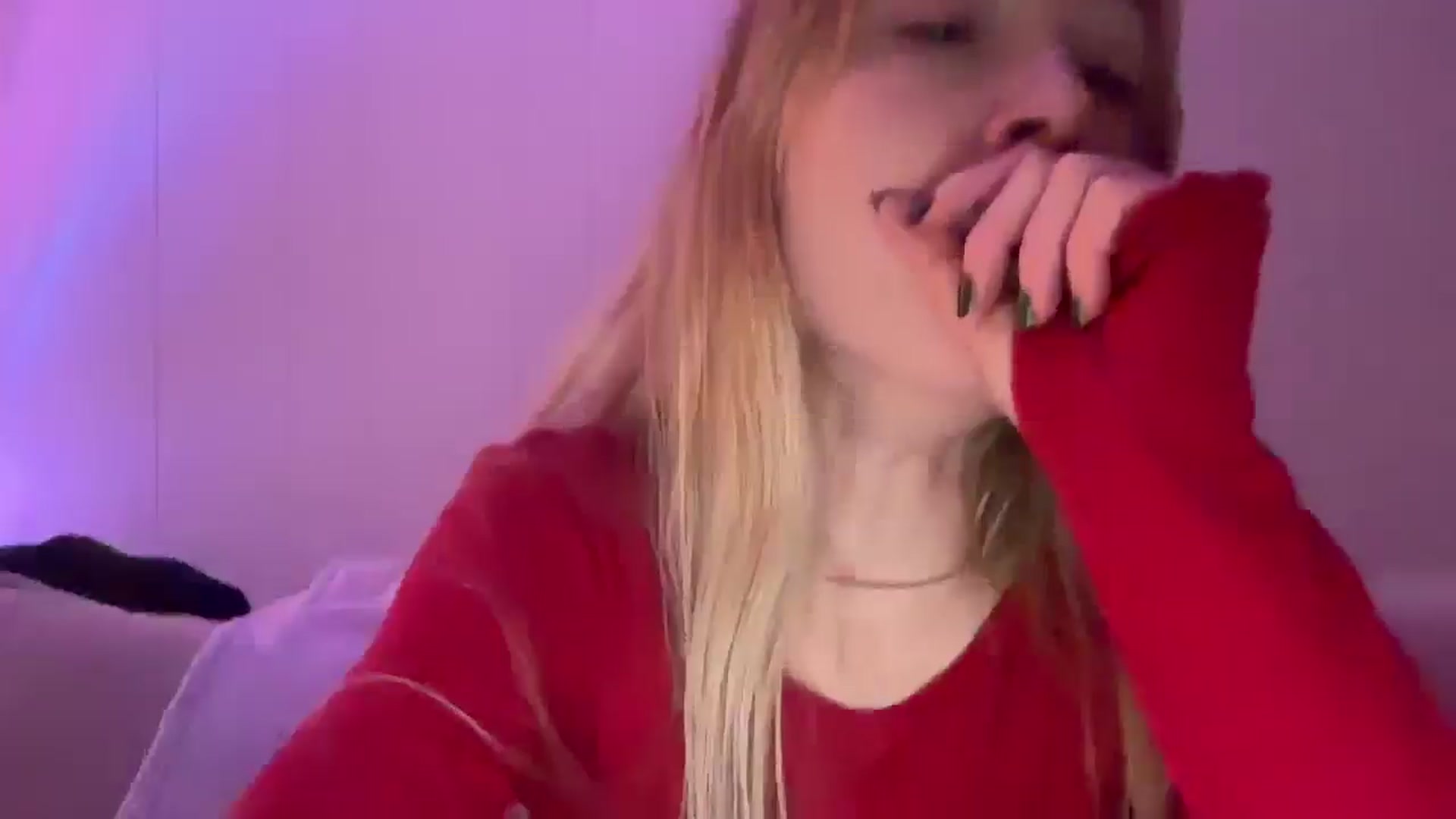 Gallery image thumbnail from xSadiexBlairx's myfreecams stream on, 12/22/2025, 04:03 image 5 of 20