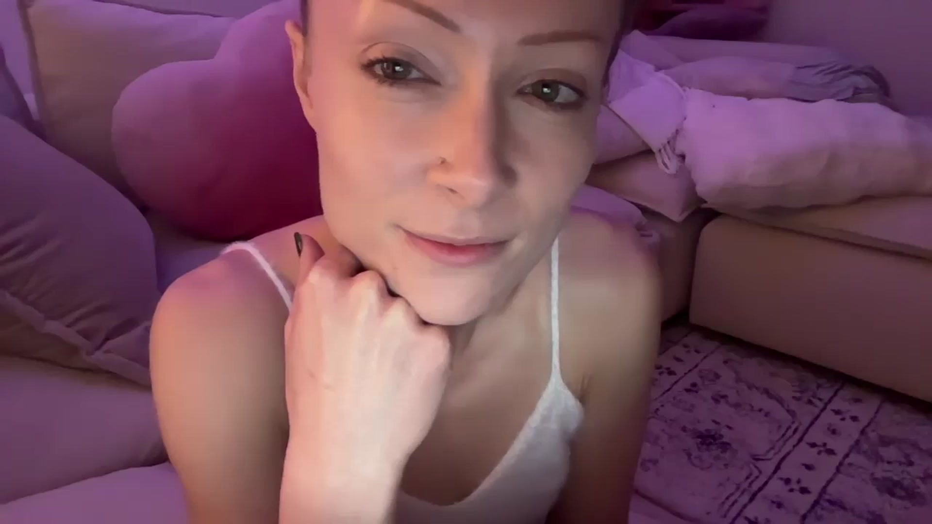 Gallery image thumbnail from xSadiexBlairx's myfreecams stream on, 12/23/2025, 03:14 image 10 of 20