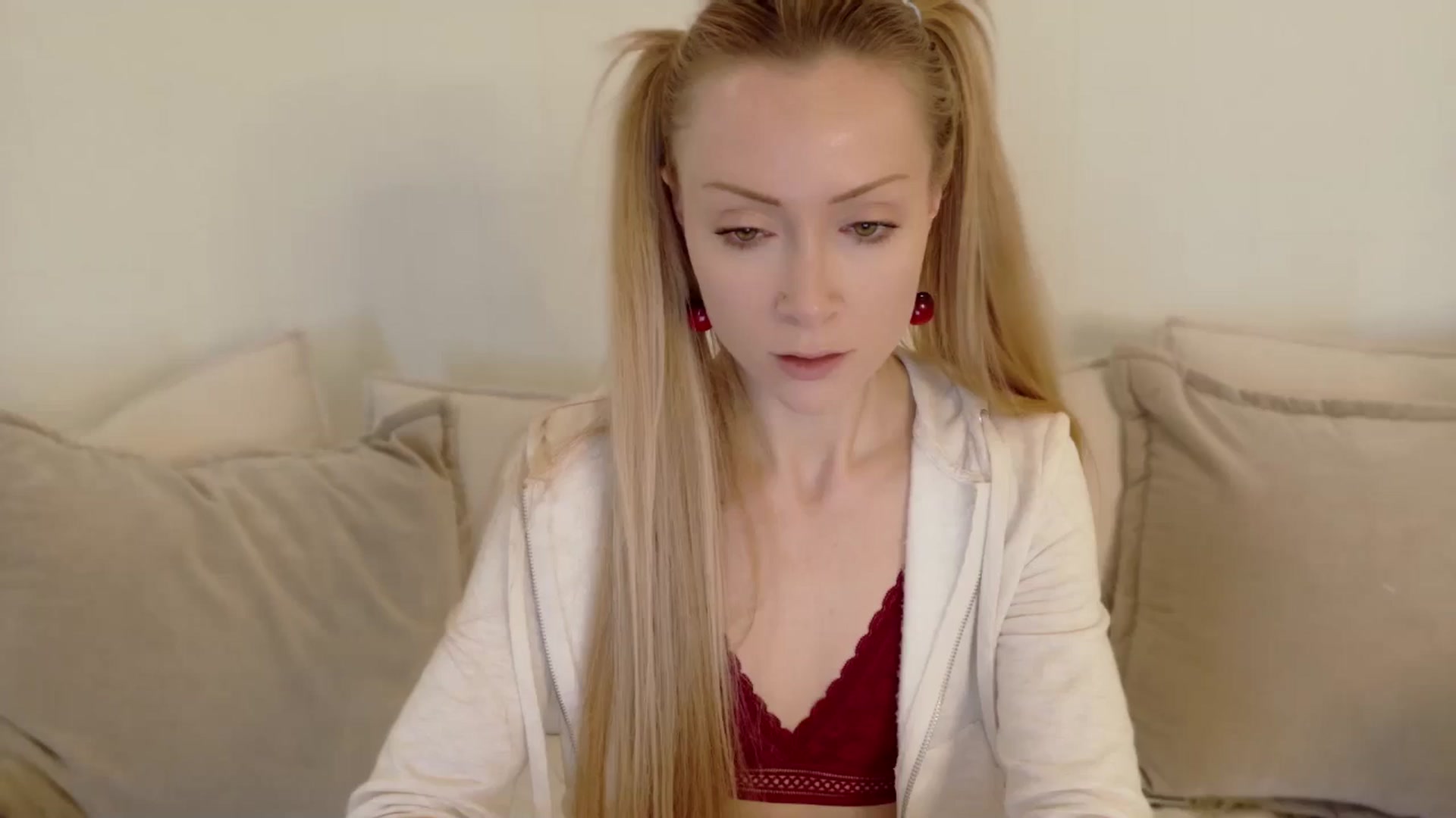Gallery image thumbnail from xSadiexBlairx's myfreecams stream on, 01/15/2026, 19:37 image 1 of 20