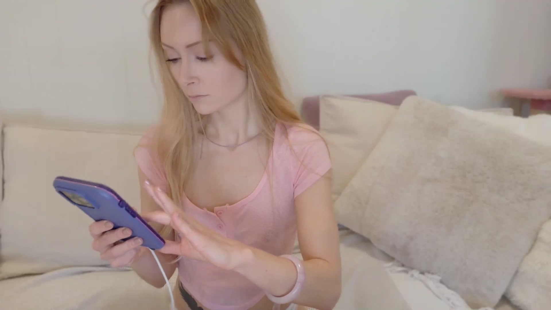 Gallery image thumbnail from xSadiexBlairx's myfreecams stream on, 02/06/2026, 18:06 image 5 of 20