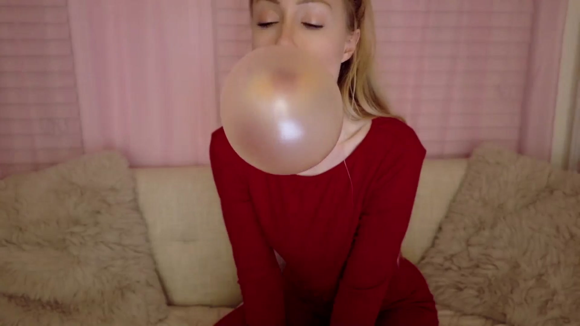 Gallery image thumbnail from xSadiexBlairx's myfreecams stream on, 02/19/2026, 02:50 image 16 of 20