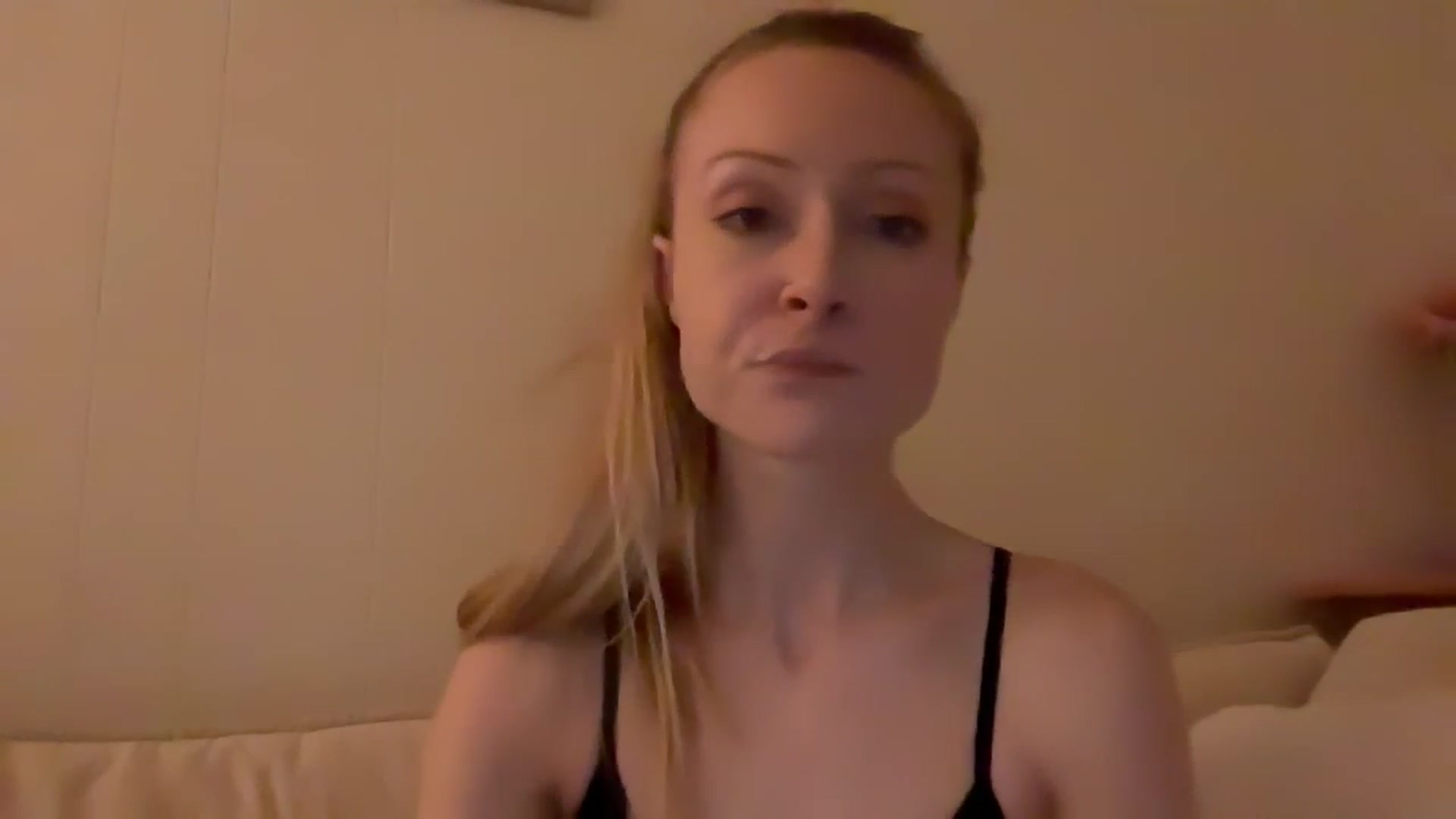 Gallery image thumbnail from xSadiexBlairx's myfreecams stream on, 03/05/2026, 02:50 image 12 of 20