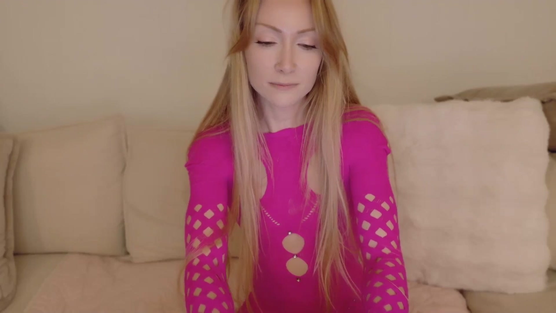 Gallery image thumbnail from xSadiexBlairx's myfreecams stream on, 03/29/2026, 01:20 image 3 of 20