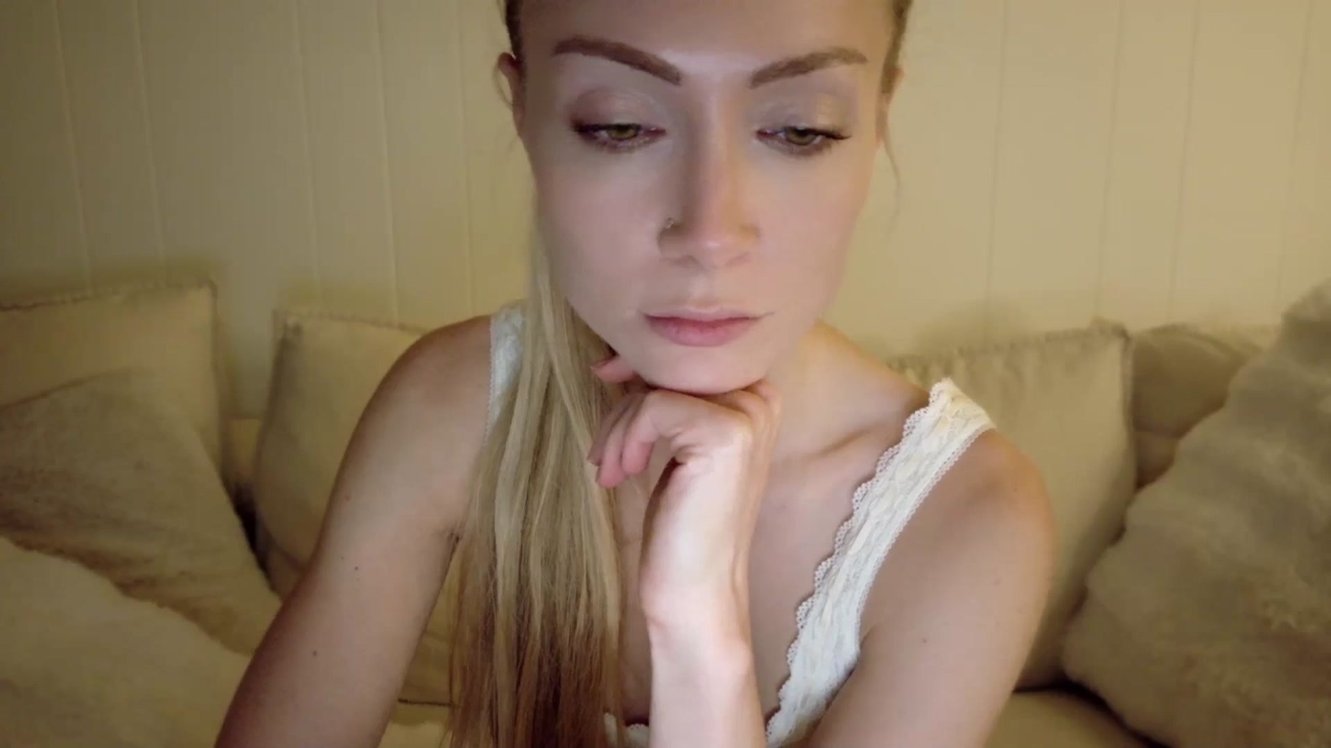 Gallery image thumbnail from xSadiexBlairx's myfreecams stream on, 04/22/2026, 02:59 image 14 of 20