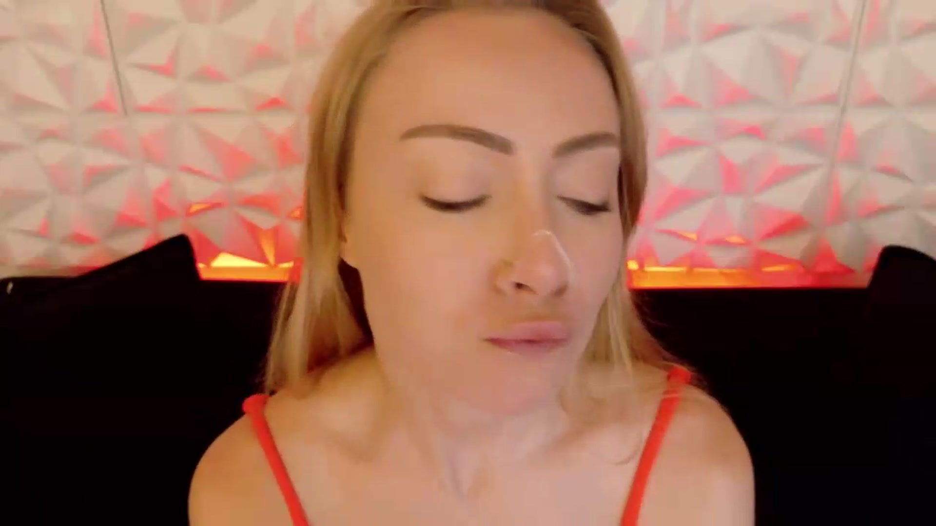Gallery image thumbnail from xSadiexBlairx's myfreecams stream on, 06/06/2026, 19:54 image 15 of 20