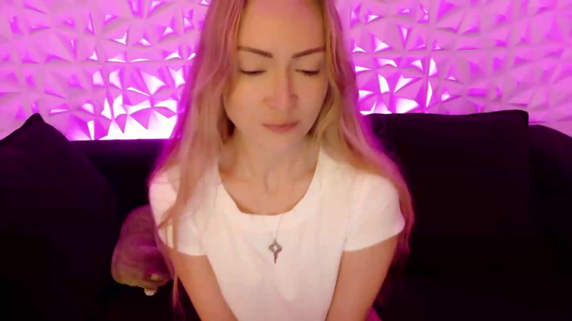 Gallery image thumbnail from xSadiexBlairx's myfreecams stream on, 06/09/2026, 18:55 image 12 of 20