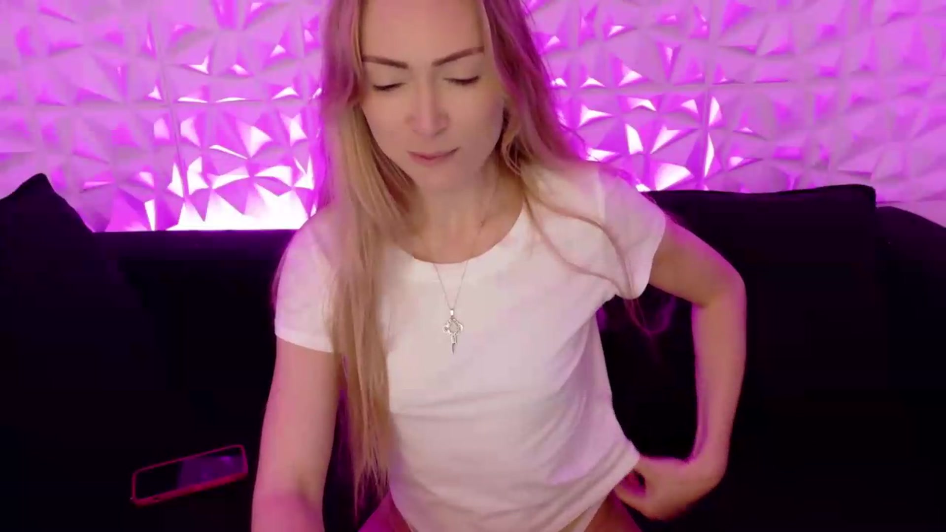 Gallery image thumbnail from xSadiexBlairx's myfreecams stream on, 06/09/2026, 19:33 image 3 of 20