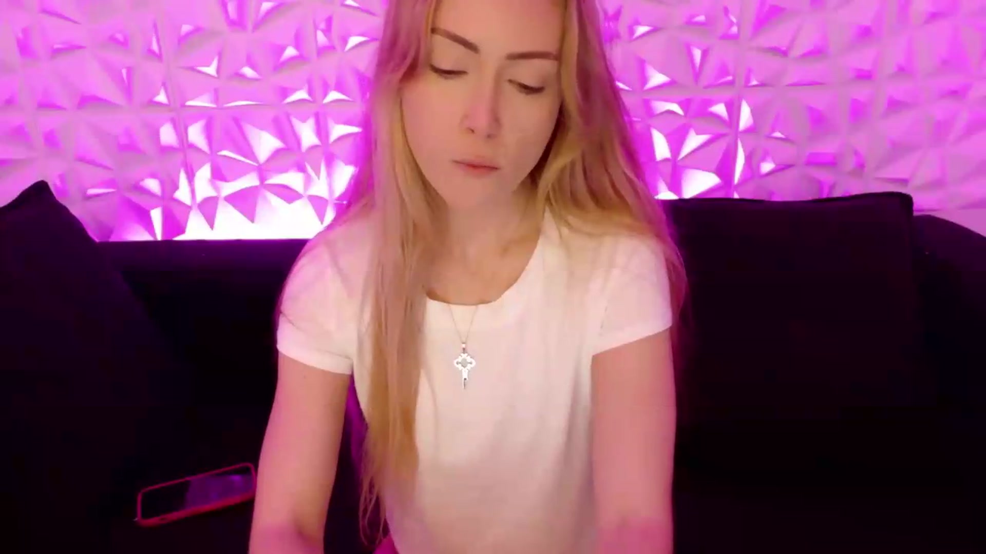 Gallery image thumbnail from xSadiexBlairx's myfreecams stream on, 06/09/2026, 19:33 image 5 of 20