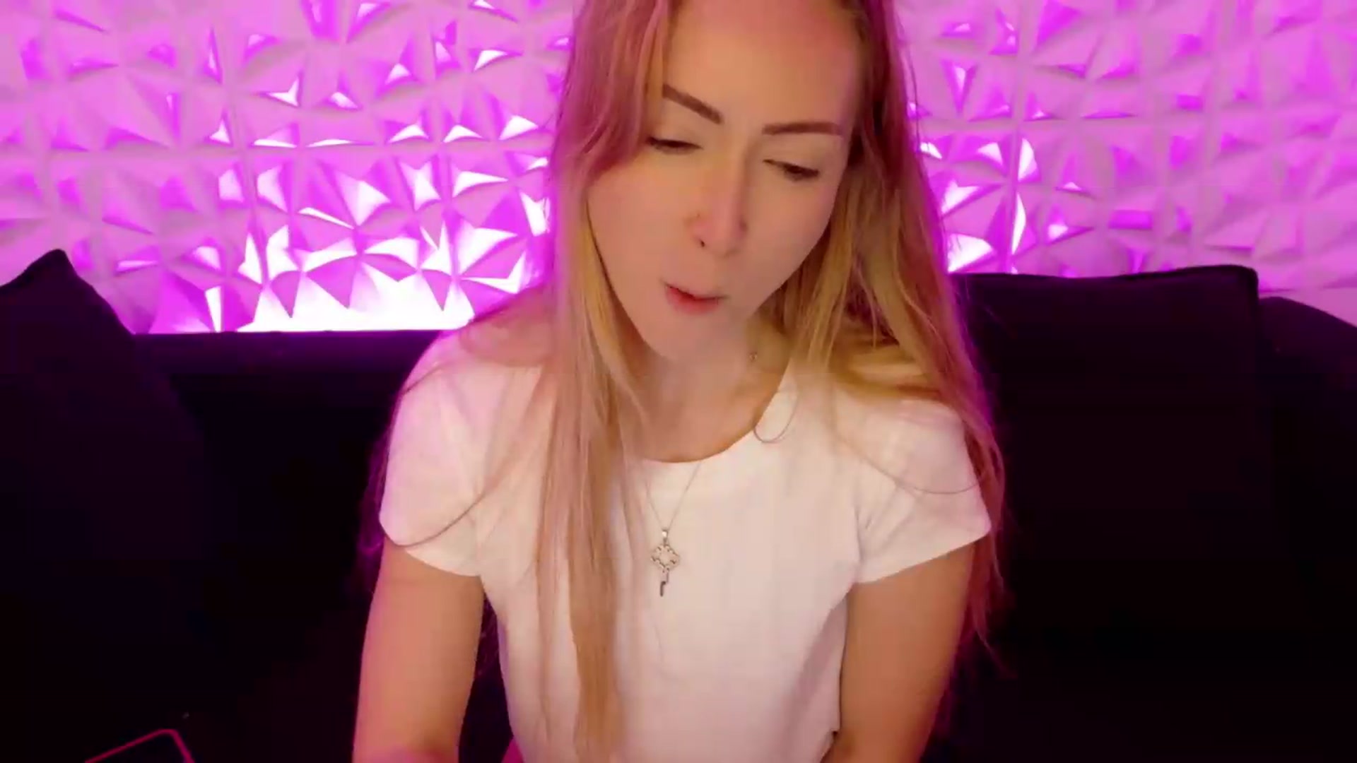 Gallery image thumbnail from xSadiexBlairx's myfreecams stream on, 06/09/2026, 19:33 image 20 of 20