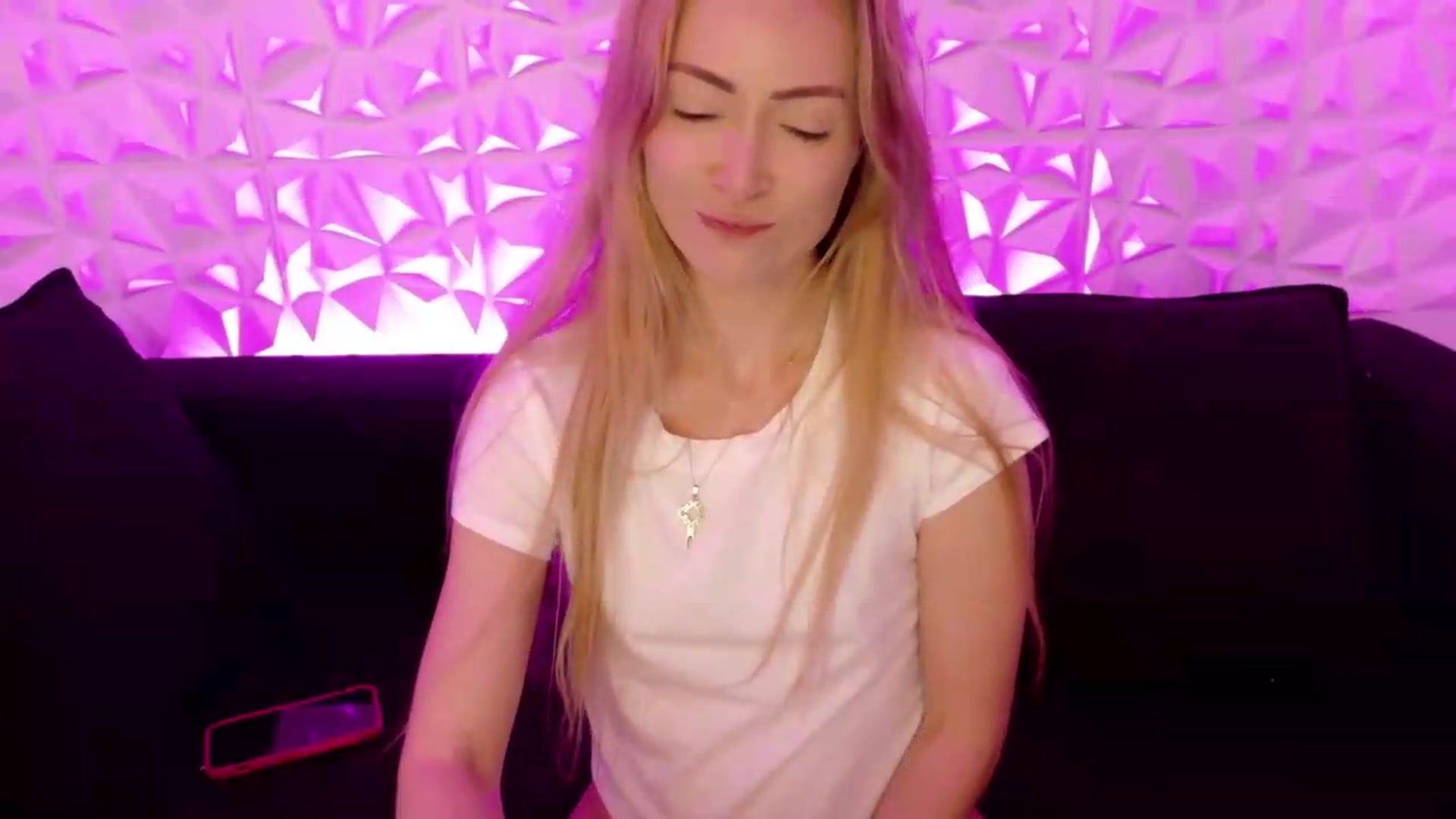 Gallery image thumbnail from xSadiexBlairx's myfreecams stream on, 06/09/2026, 19:33 image 10 of 20