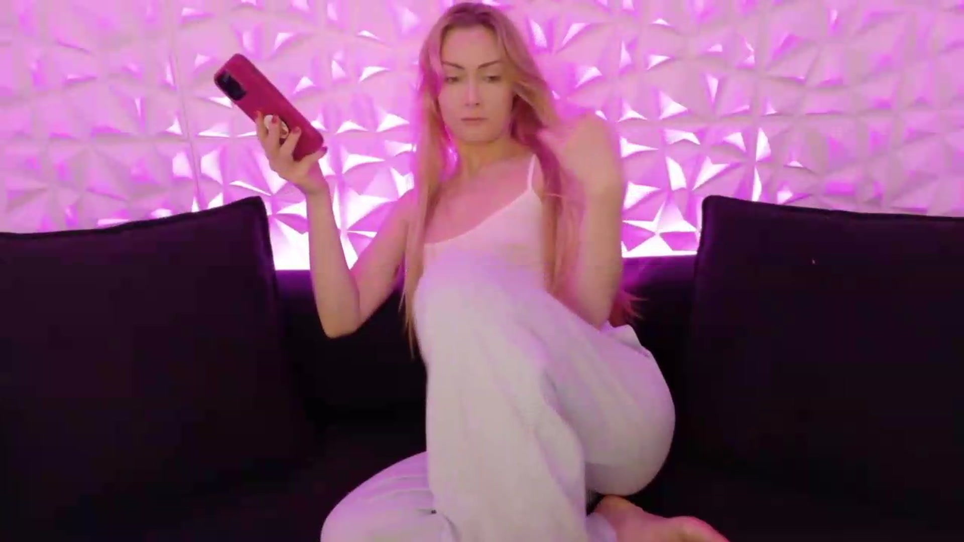 Gallery image thumbnail from xSadiexBlairx's myfreecams stream on, 06/10/2026, 02:13 image 19 of 20