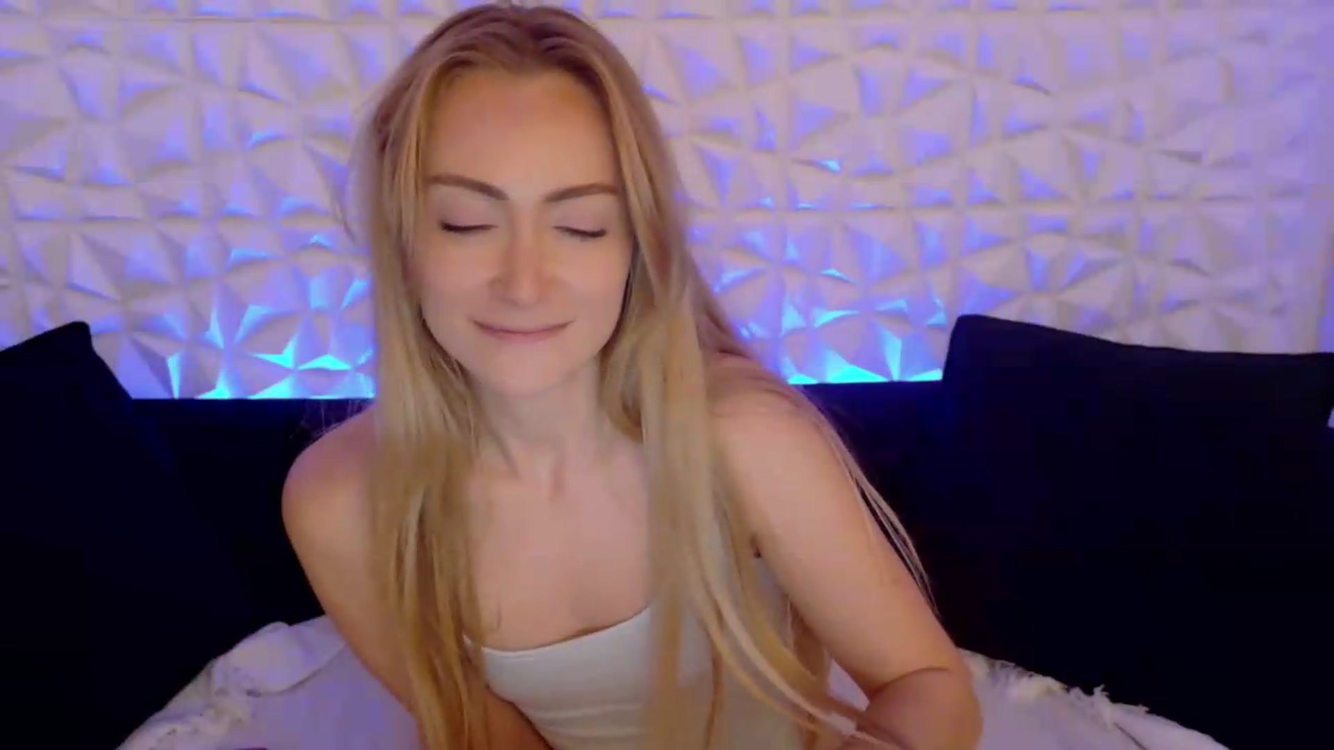 Gallery image thumbnail from xSadiexBlairx's myfreecams stream on, 06/20/2026, 02:20 image 15 of 20
