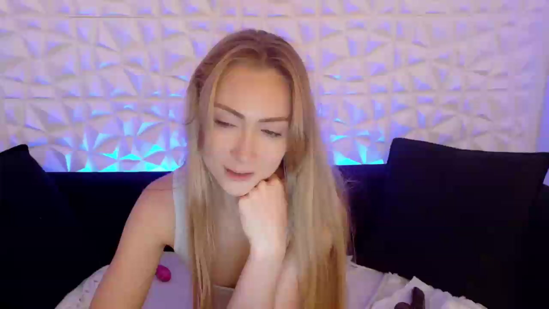 Gallery image thumbnail from xSadiexBlairx's myfreecams stream on, 06/20/2026, 03:30 image 9 of 20