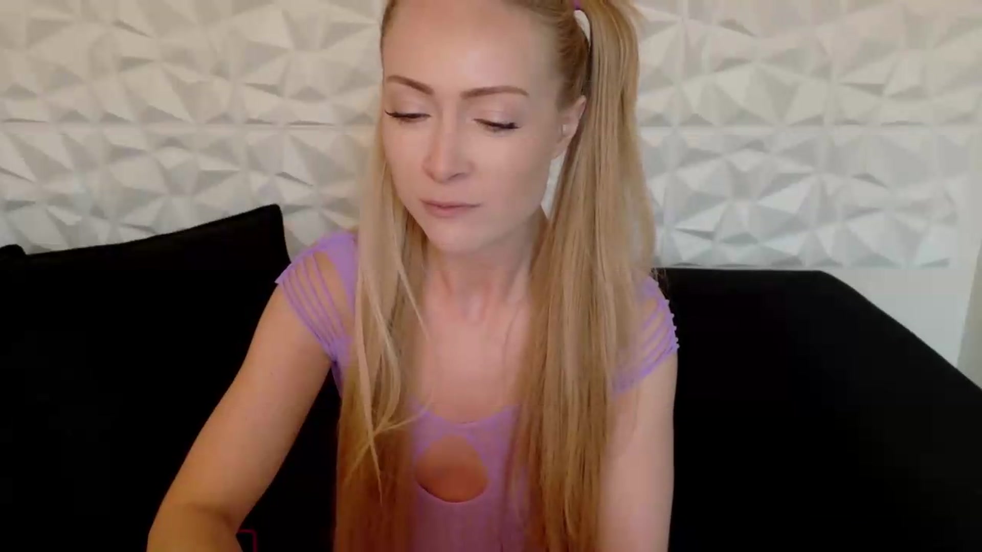 Gallery image thumbnail from xSadiexBlairx's myfreecams stream on, 07/21/2026, 18:51 image 15 of 20