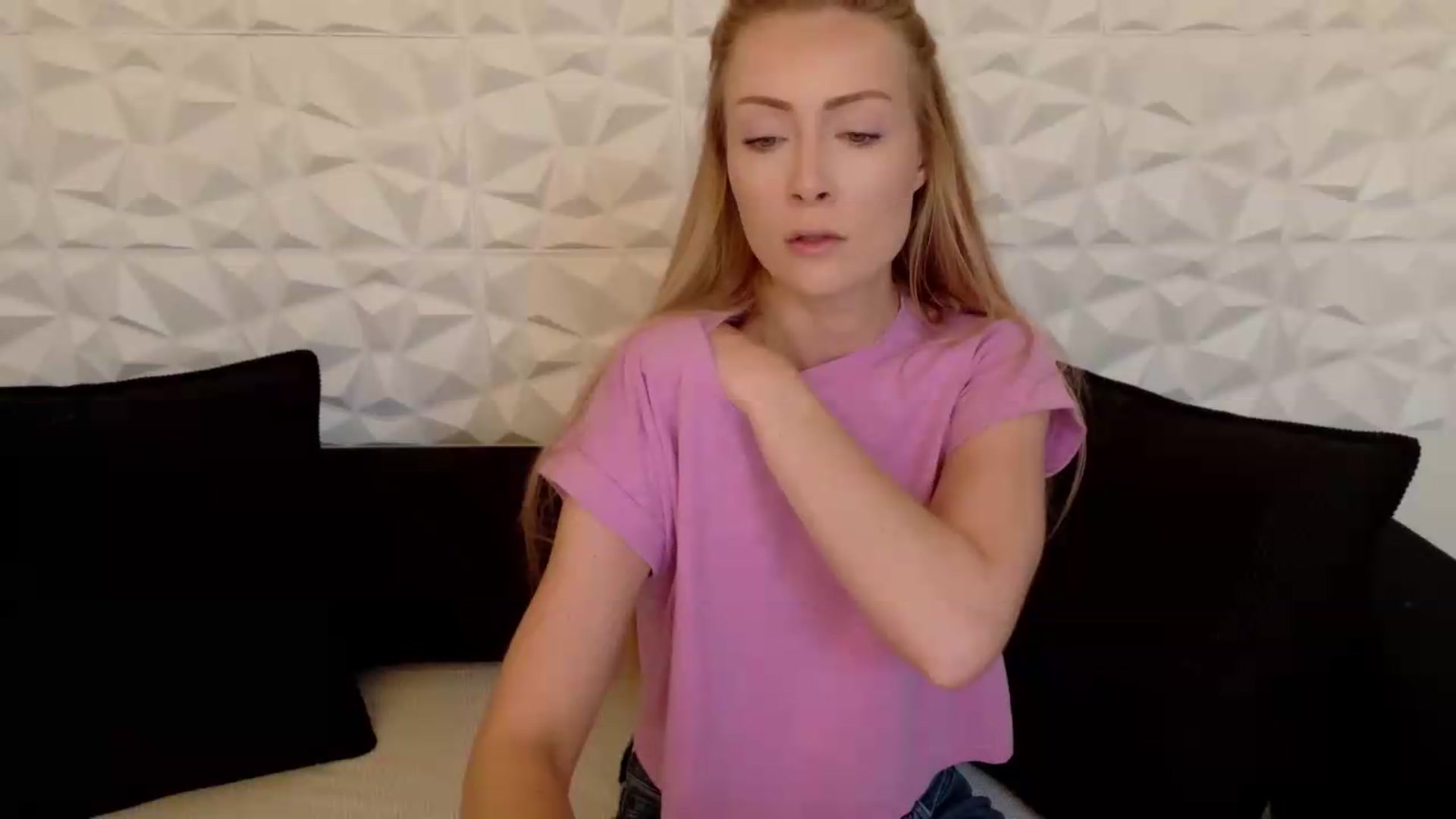 Gallery image thumbnail from xSadiexBlairx's myfreecams stream on, 07/22/2026, 18:21 image 10 of 20