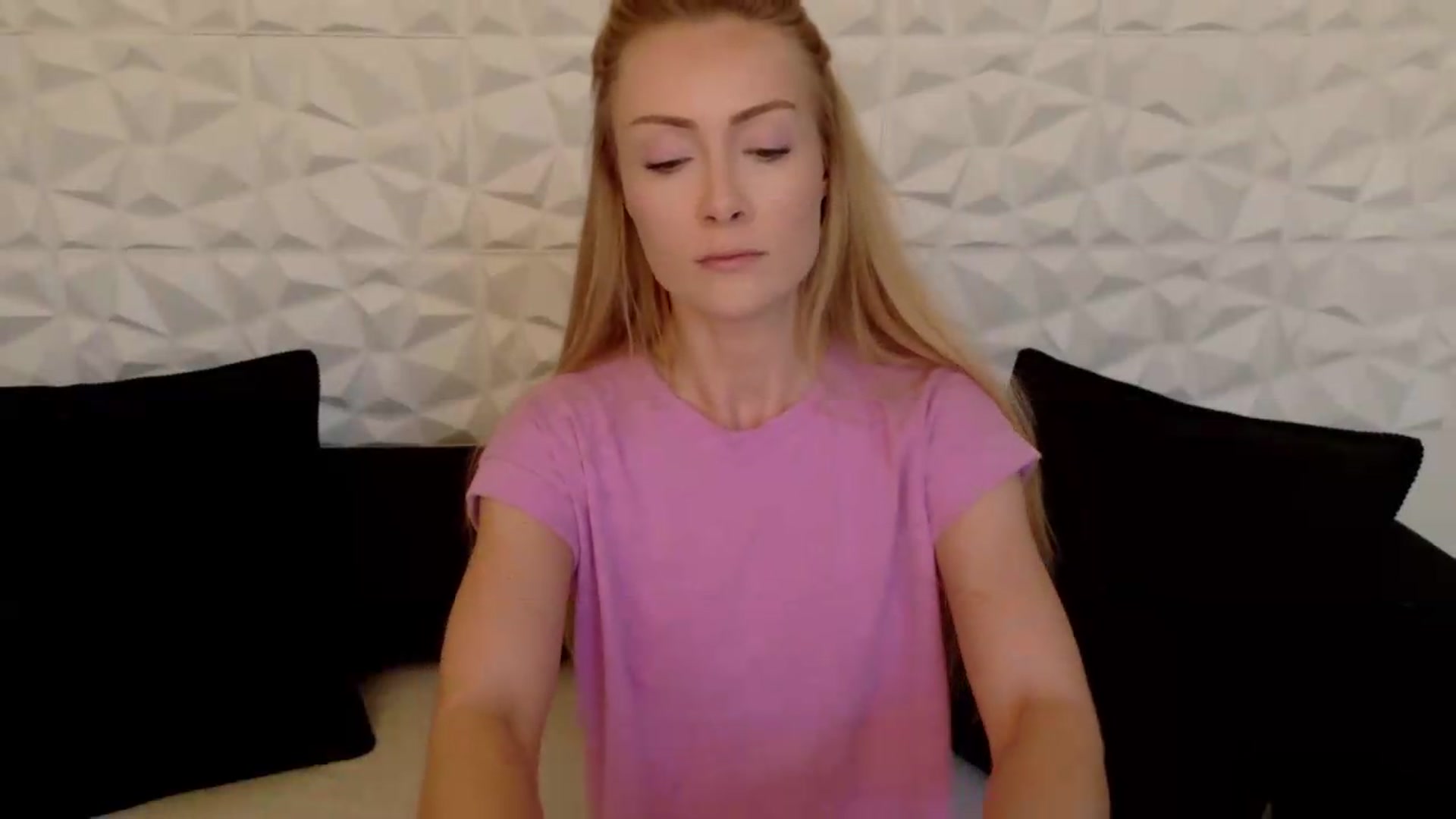 Gallery image thumbnail from xSadiexBlairx's myfreecams stream on, 07/22/2026, 18:21 image 12 of 20