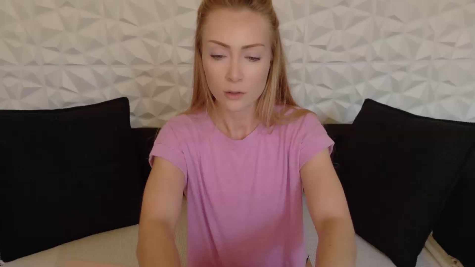Gallery image thumbnail from xSadiexBlairx's myfreecams stream on, 07/22/2026, 19:00 image 19 of 20