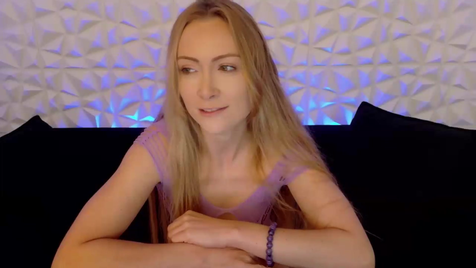 Gallery image thumbnail from xSadiexBlairx's myfreecams stream on, 08/20/2026, 17:55 image 16 of 20
