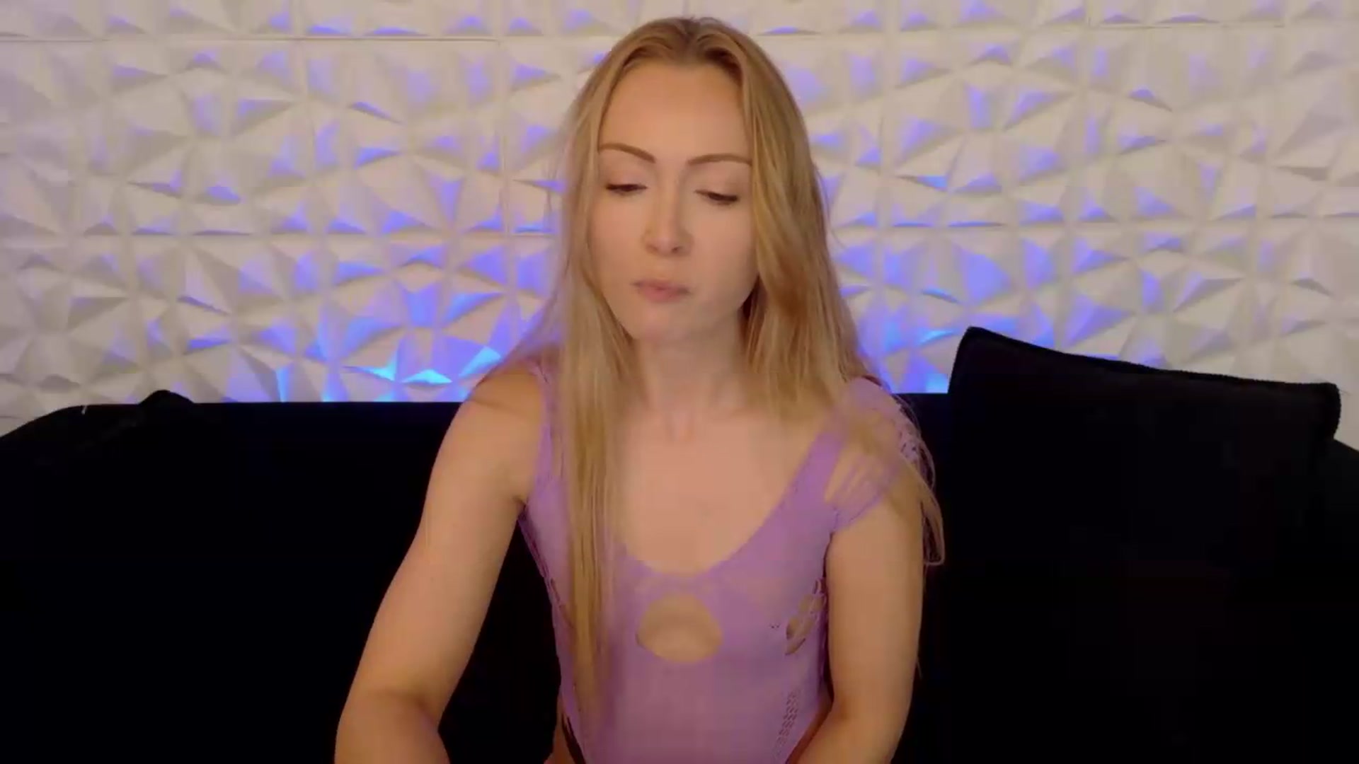 Gallery image thumbnail from xSadiexBlairx's myfreecams stream on, 08/20/2026, 19:06 image 8 of 20