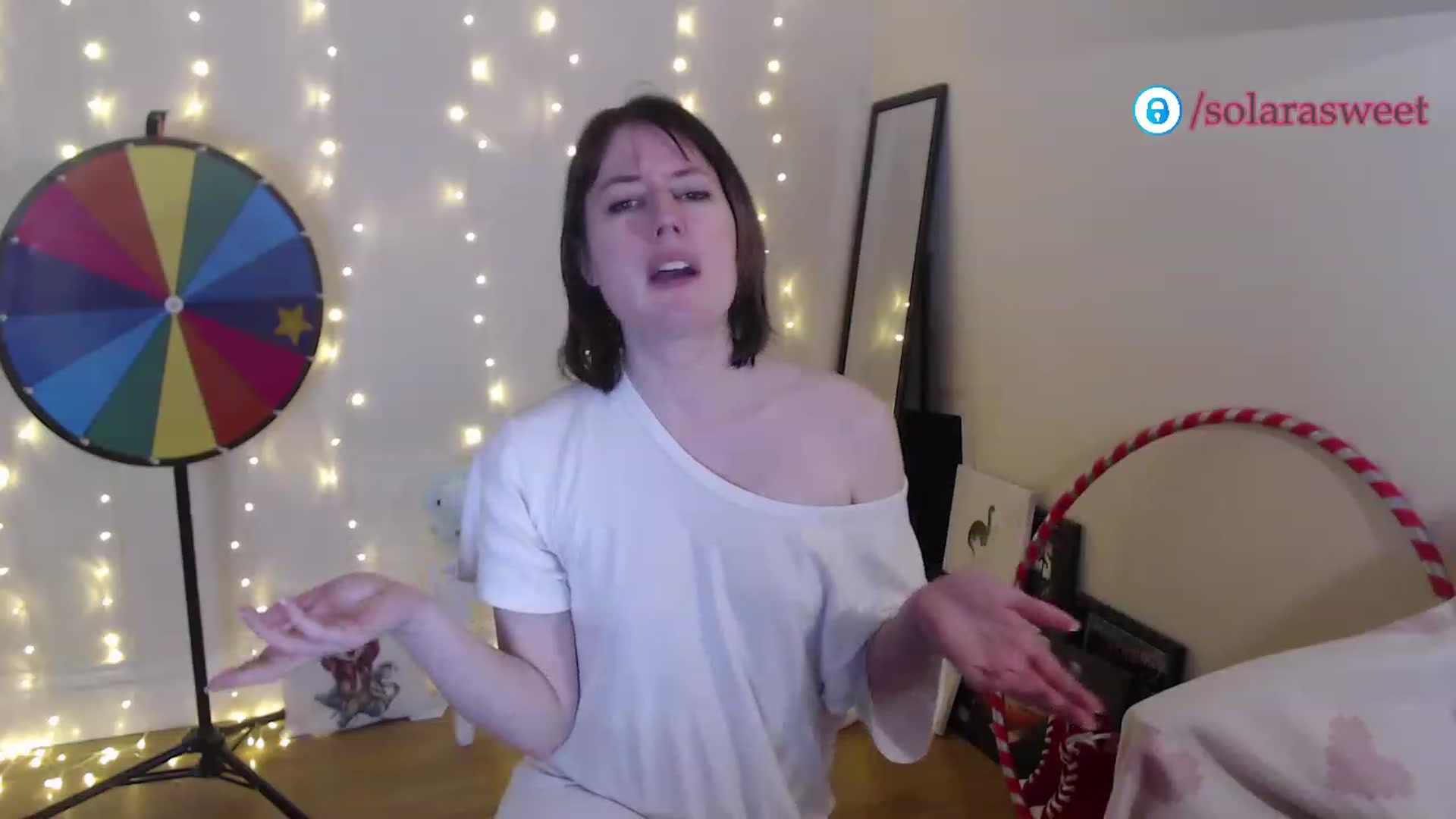 Gallery image thumbnail from xSolaraSweetx's myfreecams stream on, 12/31/2022, 20:21 image 8 of 20