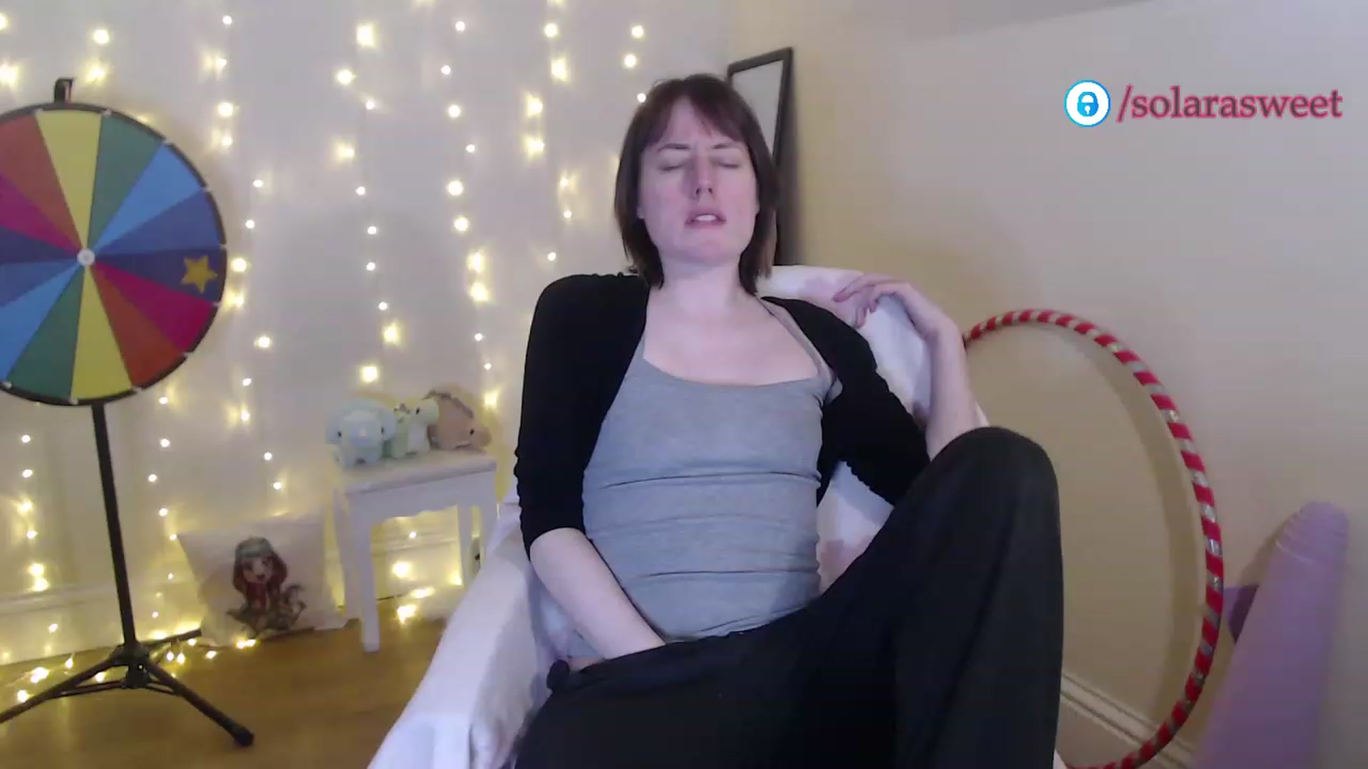 Gallery image thumbnail from xSolaraSweetx's myfreecams stream on, 01/03/2023, 20:29 image 10 of 20