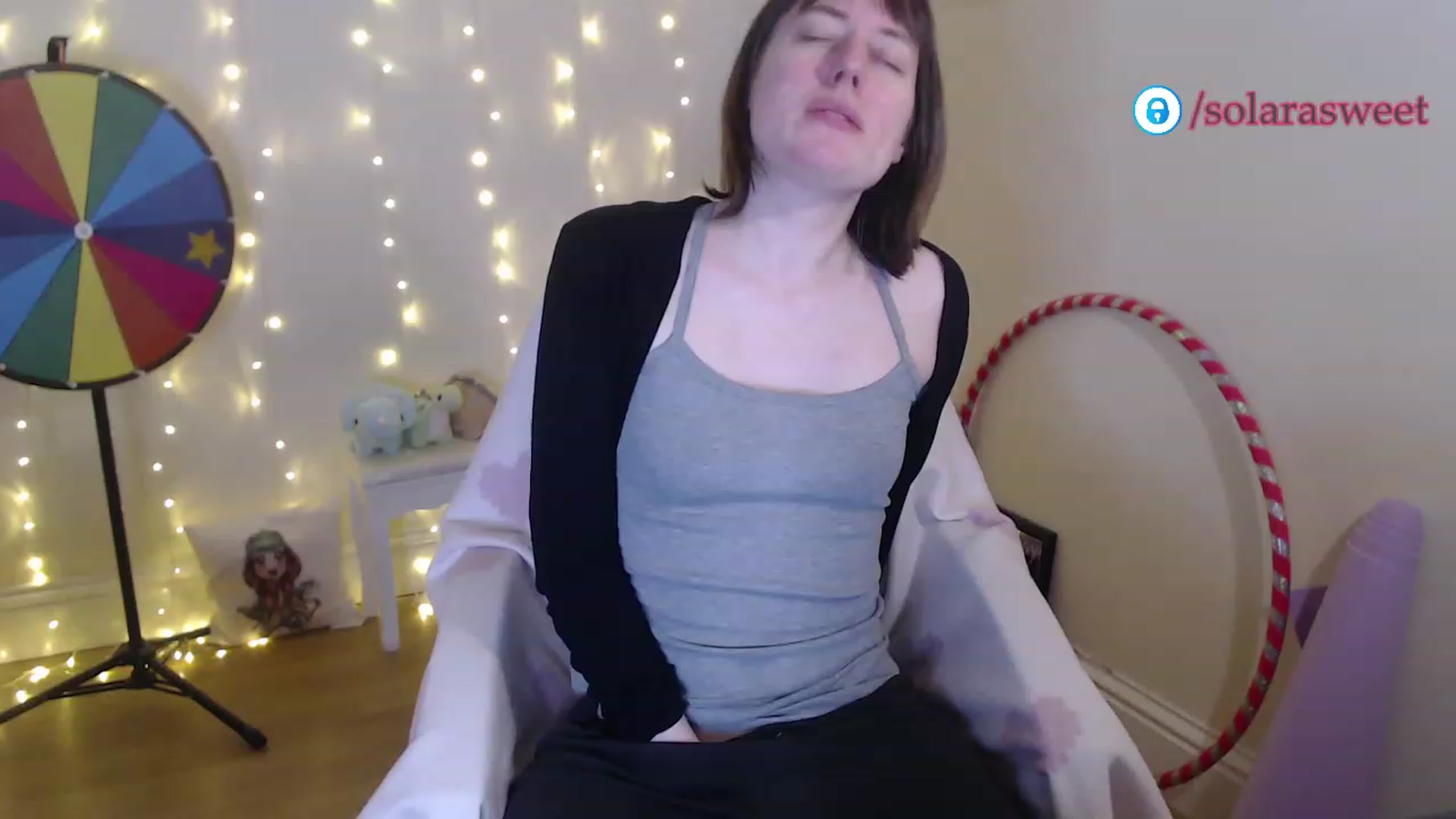 Gallery image thumbnail from xSolaraSweetx's myfreecams stream on, 01/03/2023, 20:29 image 7 of 20