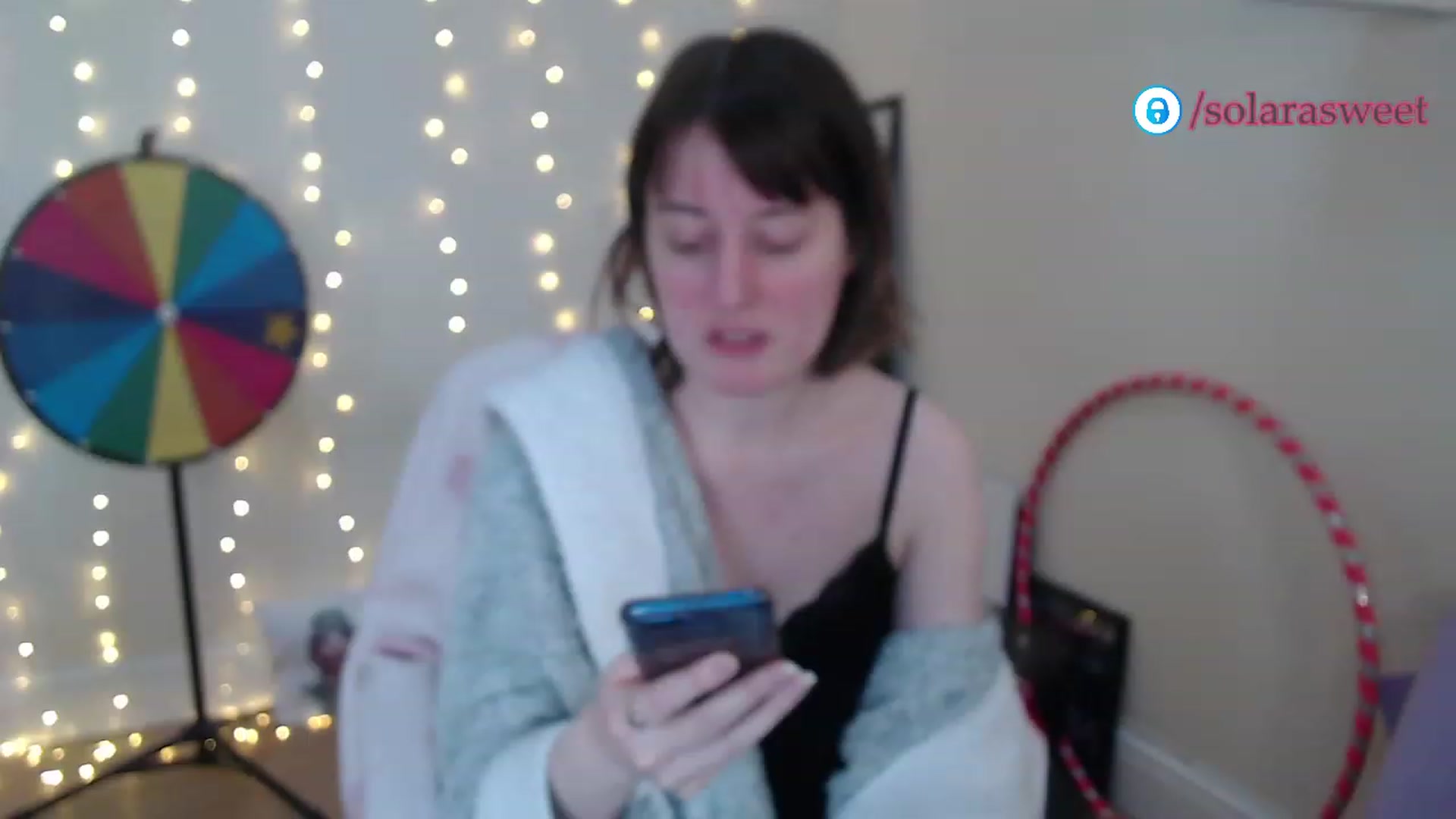 Gallery image thumbnail from xSolaraSweetx's myfreecams stream on, 01/04/2023, 09:54 image 10 of 20