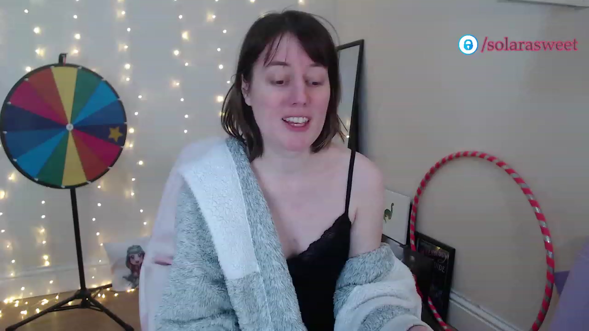 Gallery image thumbnail from xSolaraSweetx's myfreecams stream on, 01/04/2023, 09:54 image 6 of 20