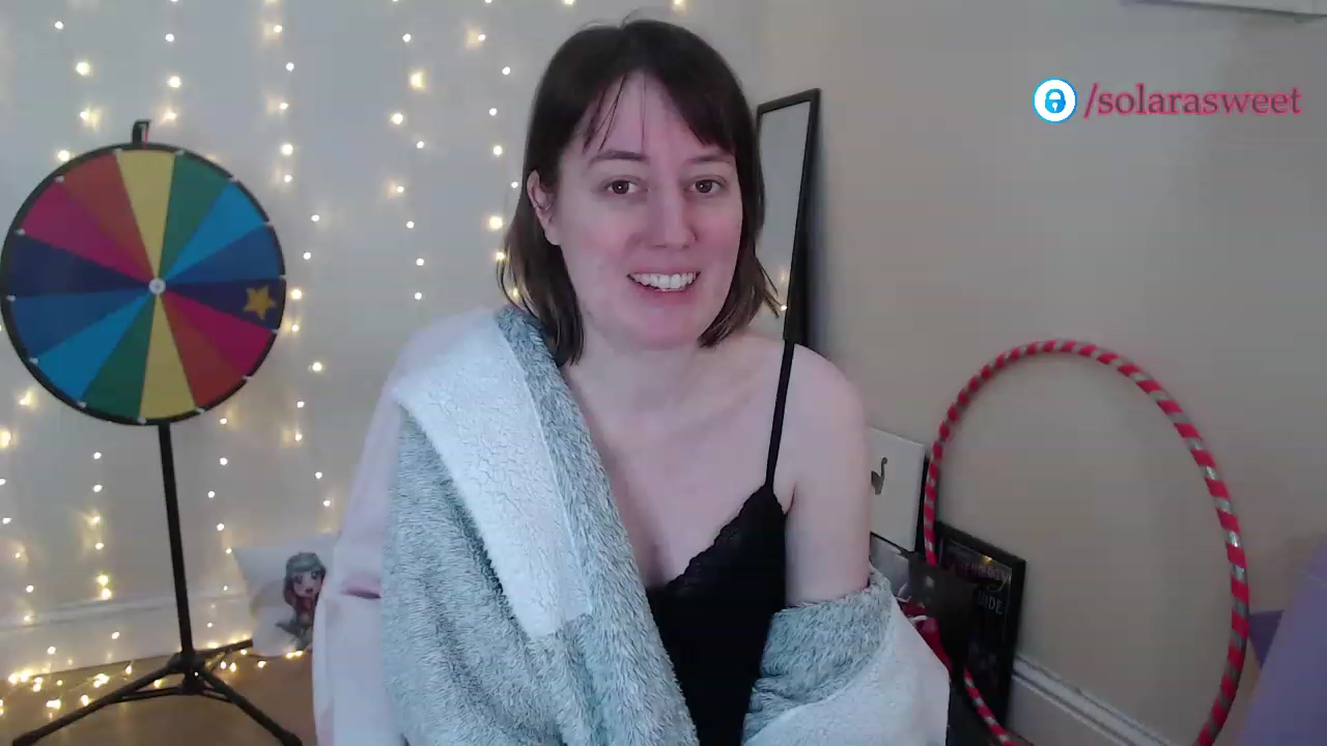 Gallery image thumbnail from xSolaraSweetx's myfreecams stream on, 01/04/2023, 09:54 image 4 of 20