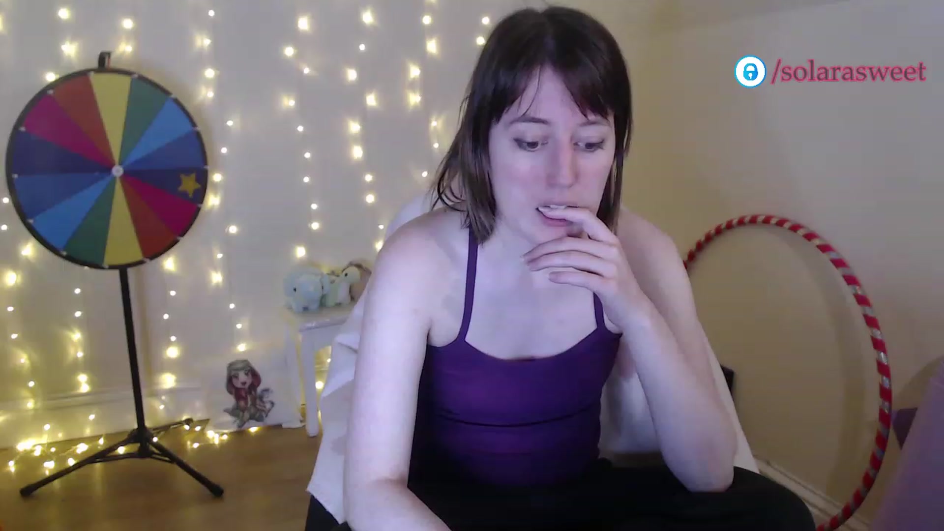Gallery image thumbnail from xSolaraSweetx's myfreecams stream on, 01/04/2023, 19:34 image 15 of 20