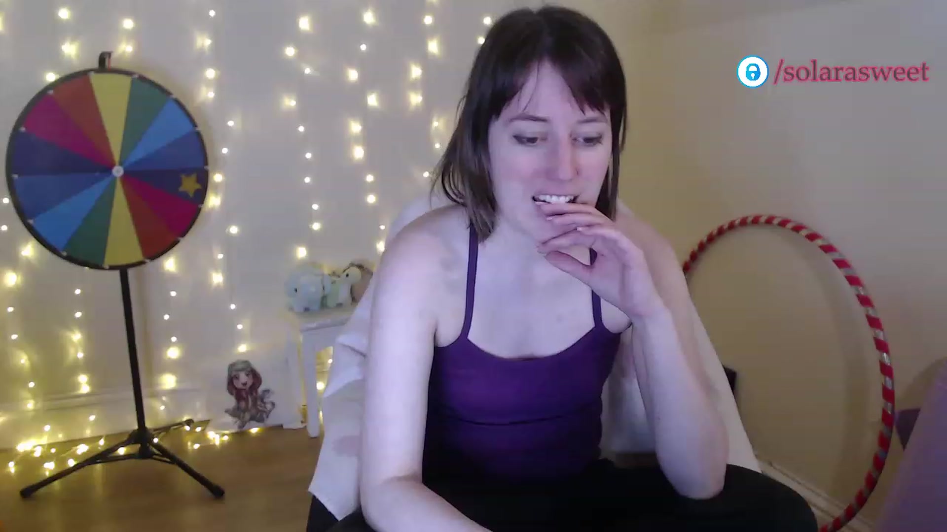 Gallery image thumbnail from xSolaraSweetx's myfreecams stream on, 01/04/2023, 19:34 image 13 of 20