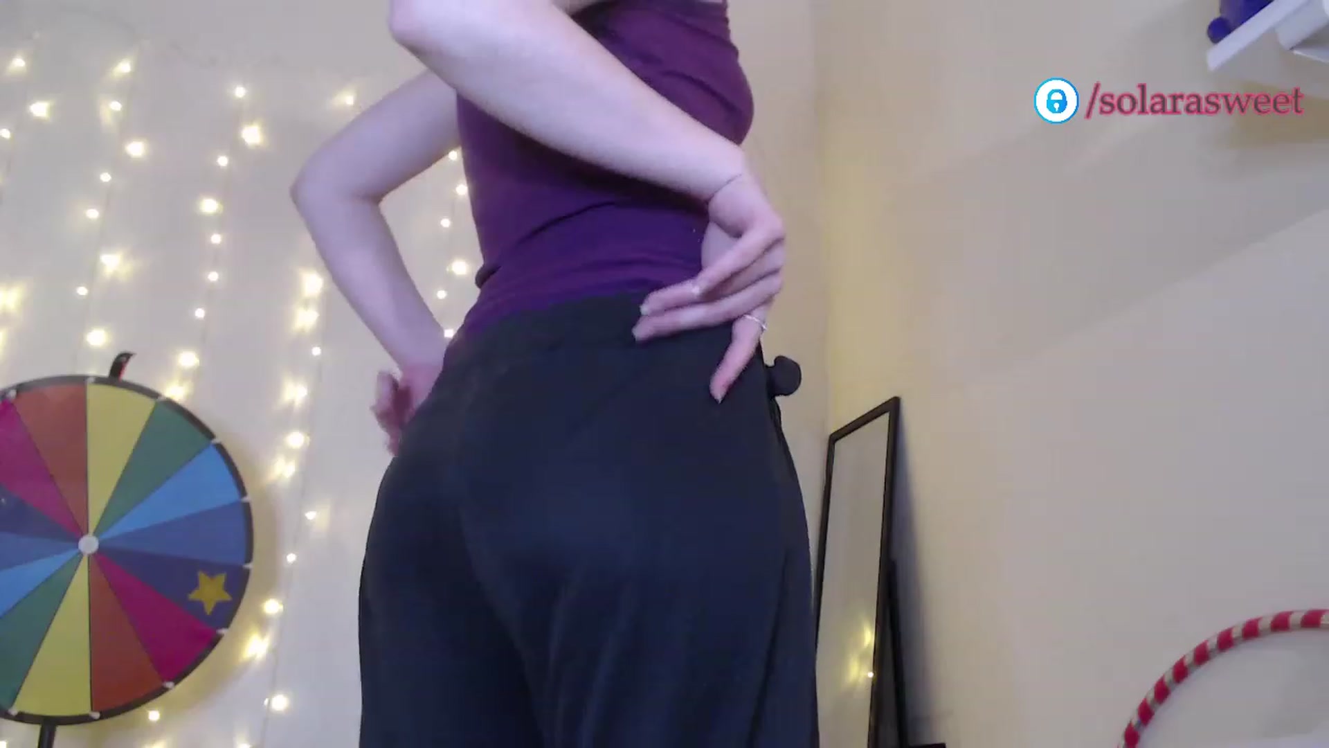 Gallery image thumbnail from xSolaraSweetx's myfreecams stream on, 01/04/2023, 19:34 image 16 of 20