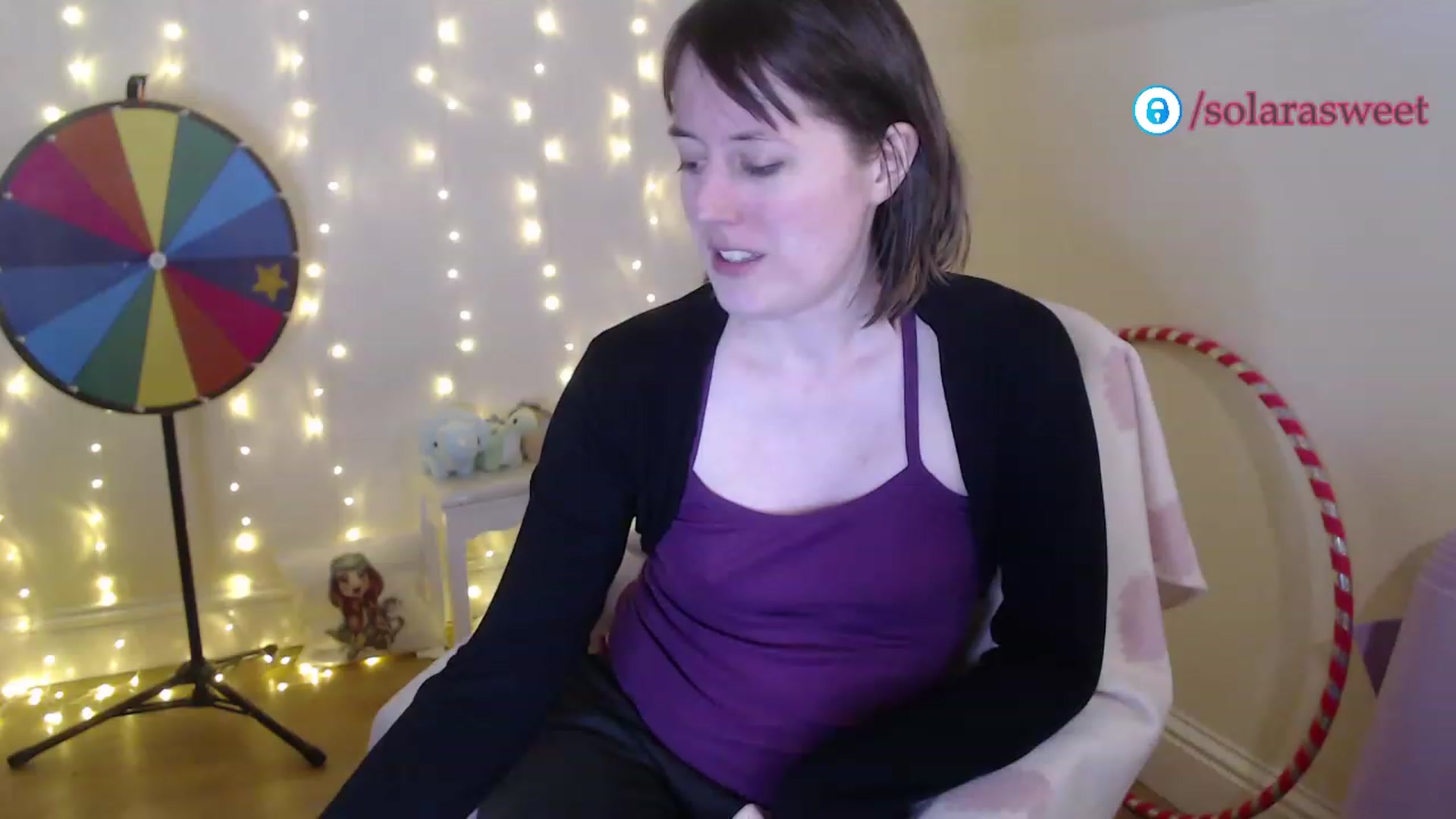 Gallery image thumbnail from xSolaraSweetx's myfreecams stream on, 01/04/2023, 22:49 image 18 of 20