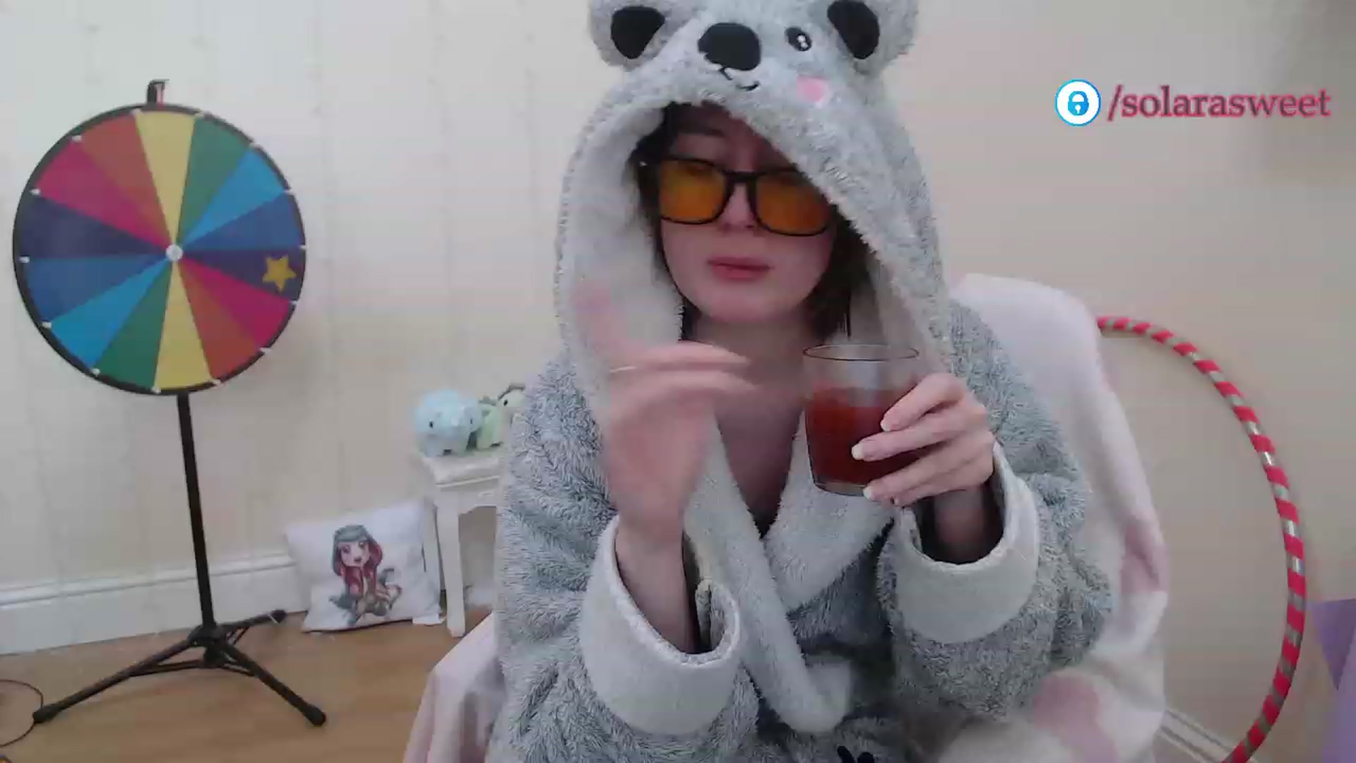 Gallery image thumbnail from xSolaraSweetx's myfreecams stream on, 01/06/2023, 11:24 image 9 of 20