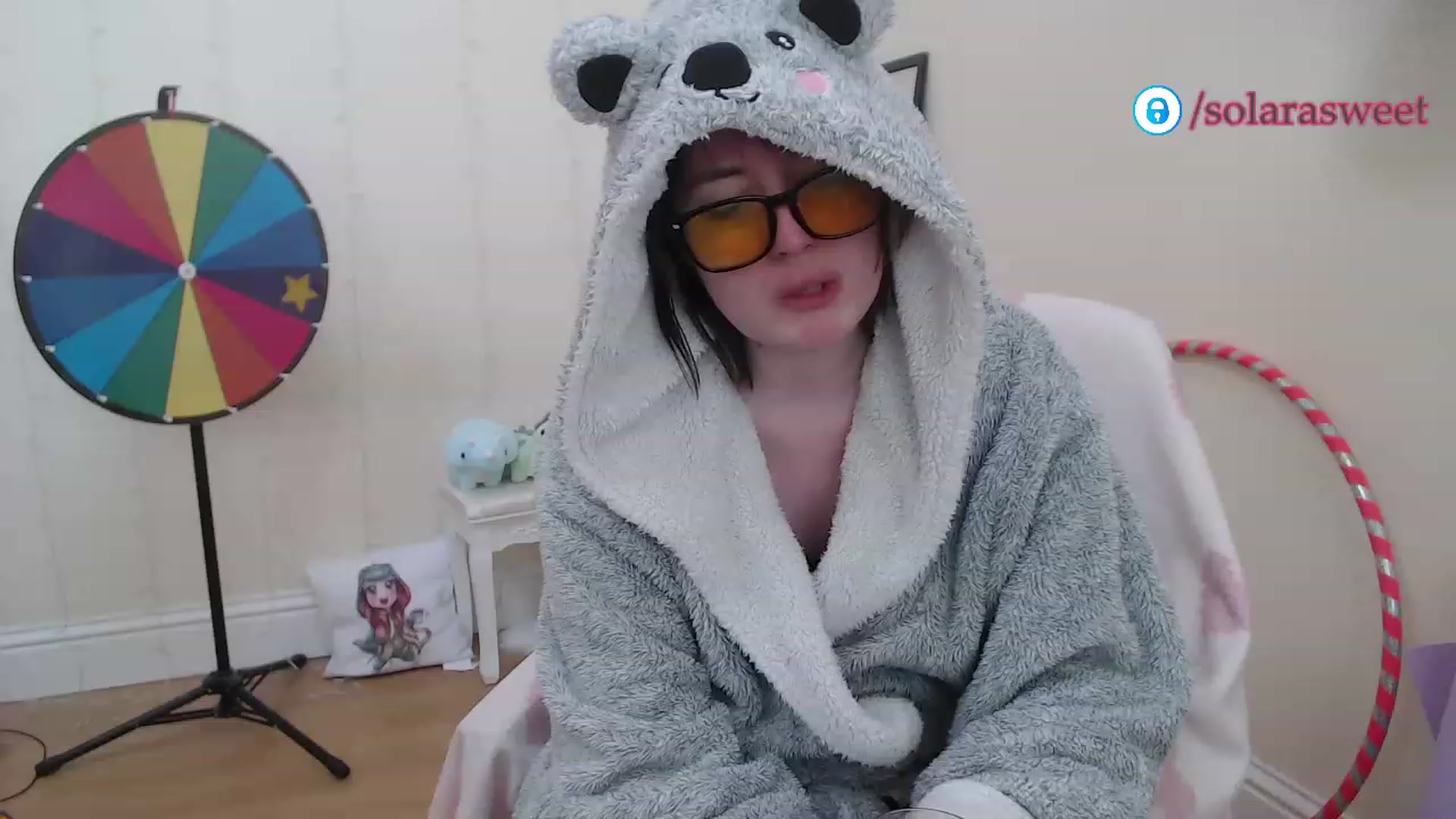 Gallery image thumbnail from xSolaraSweetx's myfreecams stream on, 01/06/2023, 11:24 image 2 of 20
