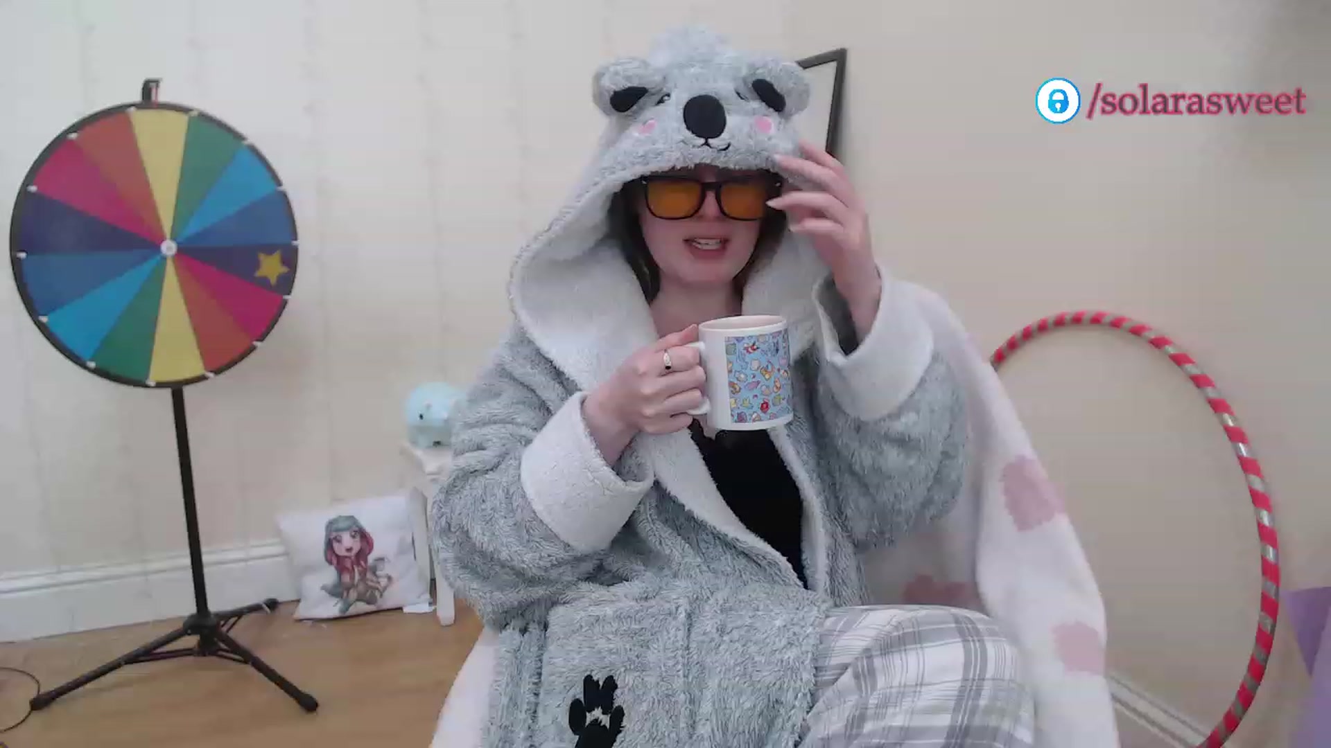 Gallery image thumbnail from xSolaraSweetx's myfreecams stream on, 01/06/2023, 11:24 image 18 of 20