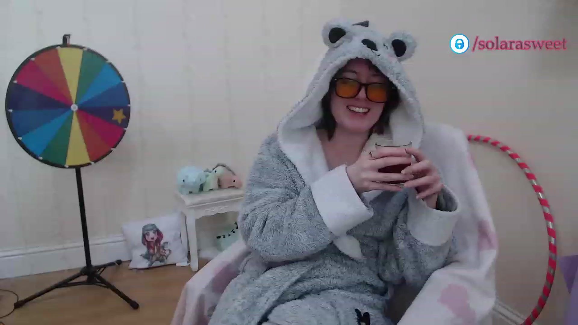 Gallery image thumbnail from xSolaraSweetx's myfreecams stream on, 01/06/2023, 11:24 image 10 of 20