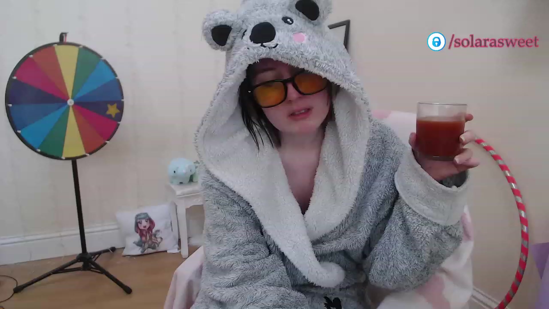 Gallery image thumbnail from xSolaraSweetx's myfreecams stream on, 01/06/2023, 11:24 image 1 of 20