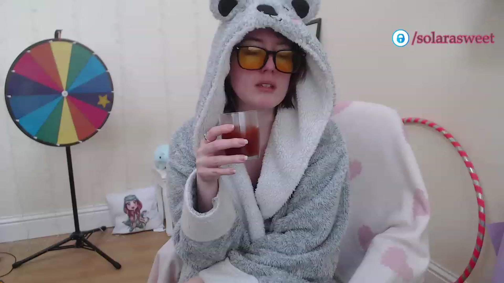 Gallery image thumbnail from xSolaraSweetx's myfreecams stream on, 01/06/2023, 11:24 image 8 of 20