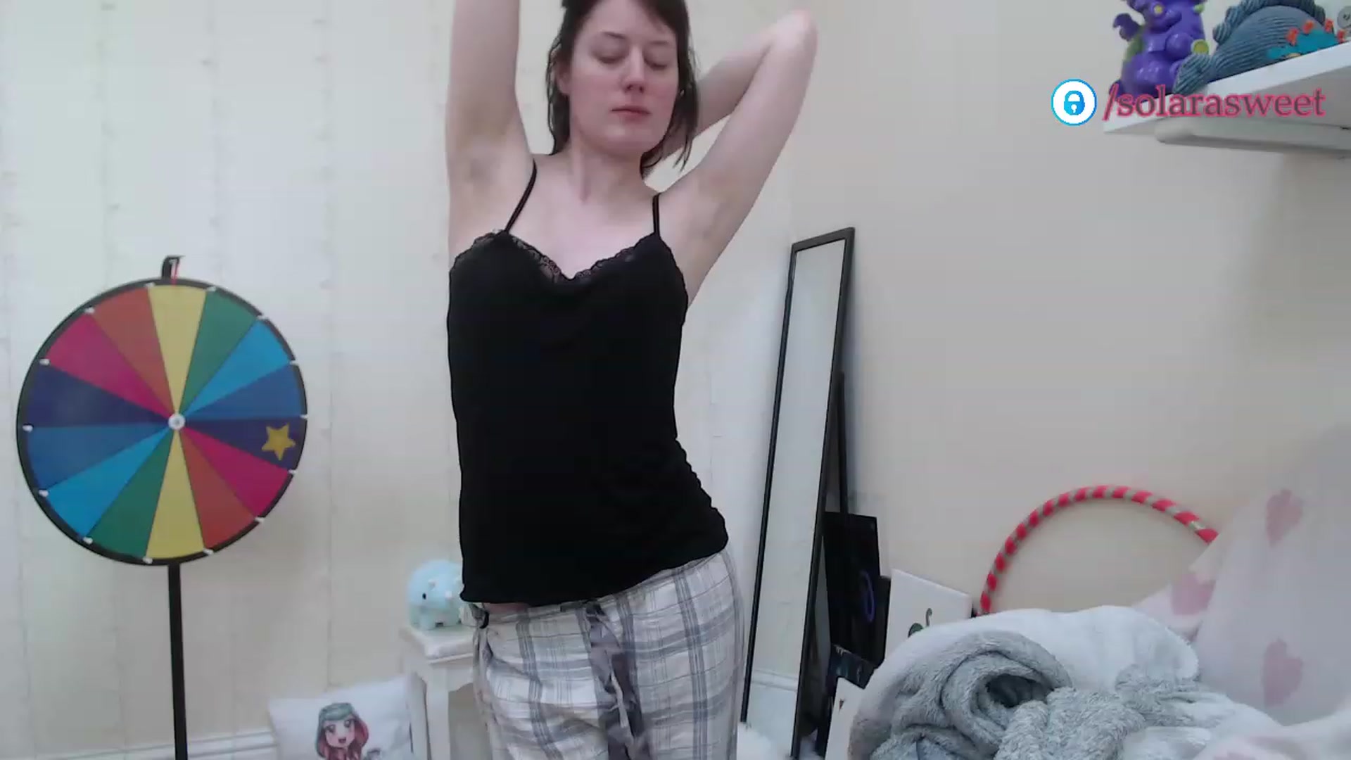 Gallery image thumbnail from xSolaraSweetx's myfreecams stream on, 01/06/2023, 11:24 image 16 of 20