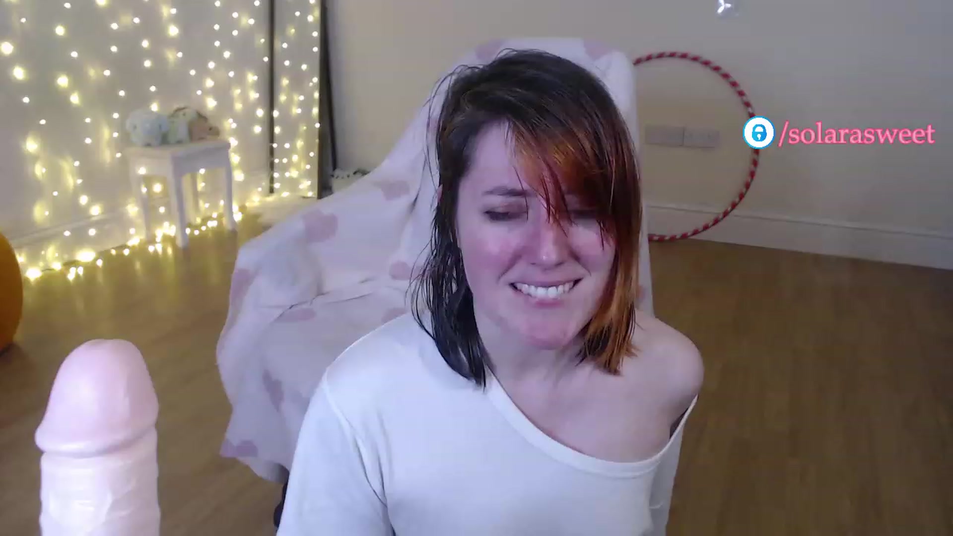 Gallery image thumbnail from xSolaraSweetx's myfreecams stream on, 04/15/2023, 21:39 image 13 of 20