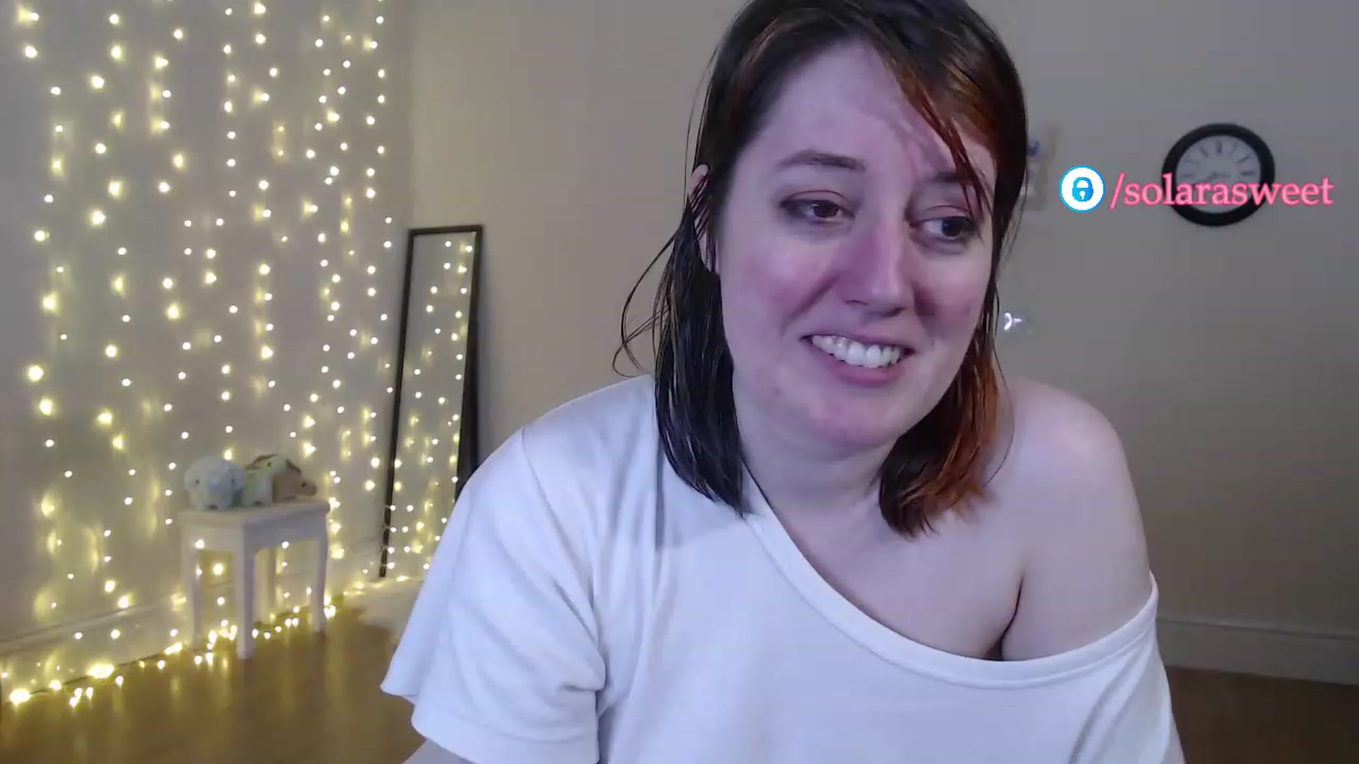 Gallery image thumbnail from xSolaraSweetx's myfreecams stream on, 04/15/2023, 22:38 image 8 of 20