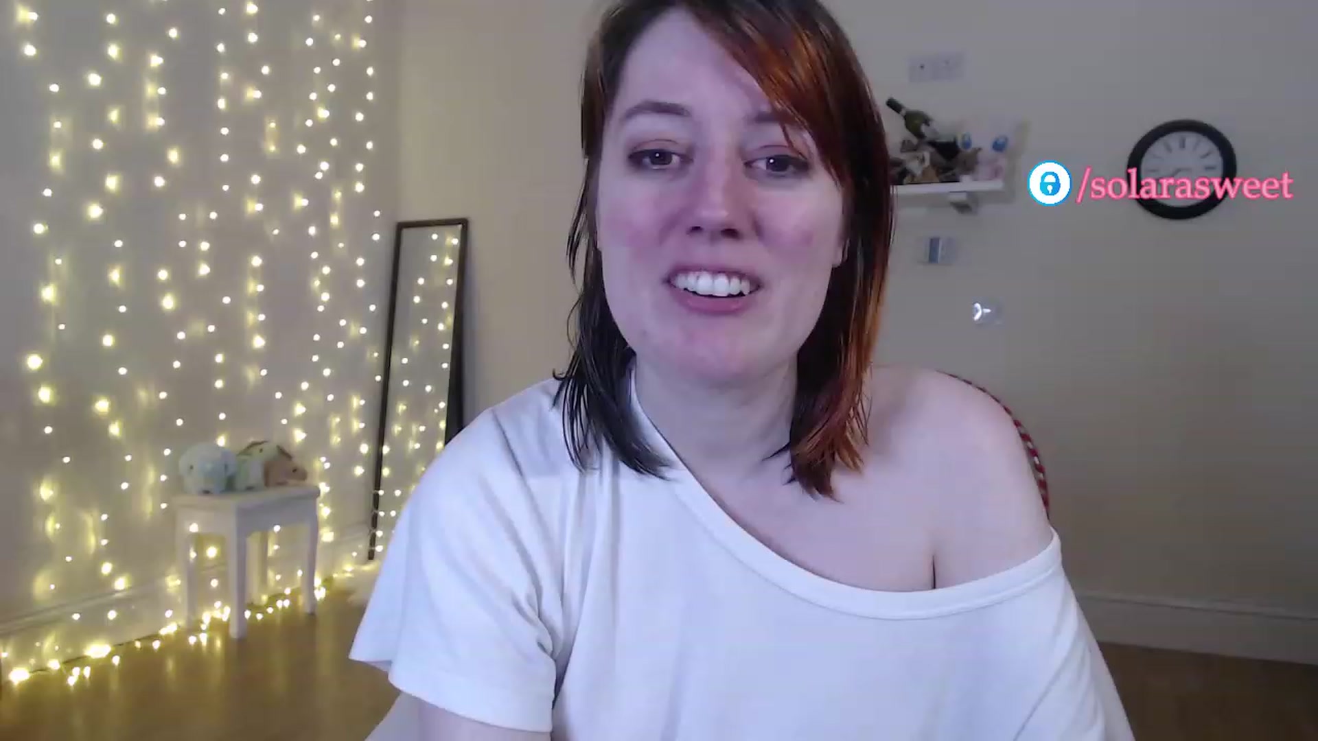 Gallery image thumbnail from xSolaraSweetx's myfreecams stream on, 04/15/2023, 22:38 image 14 of 20