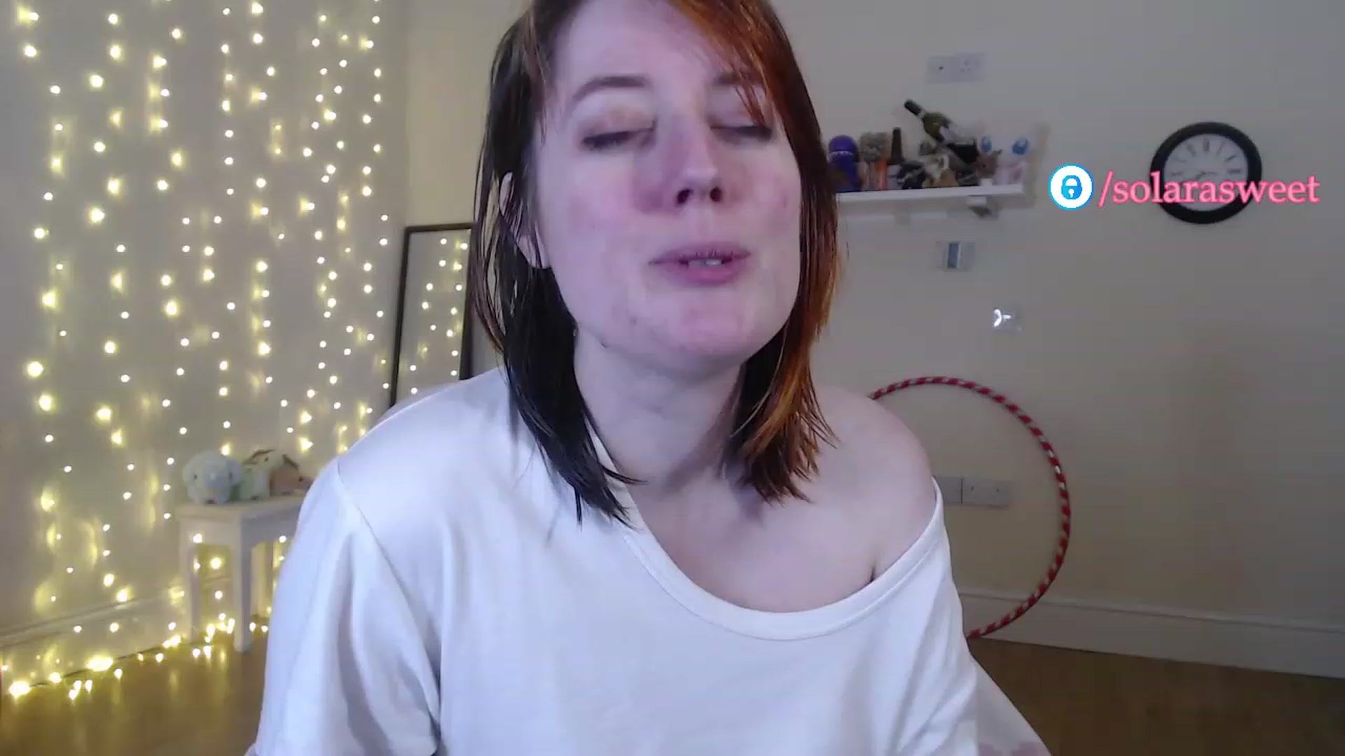 Gallery image thumbnail from xSolaraSweetx's myfreecams stream on, 04/15/2023, 22:38 image 17 of 20