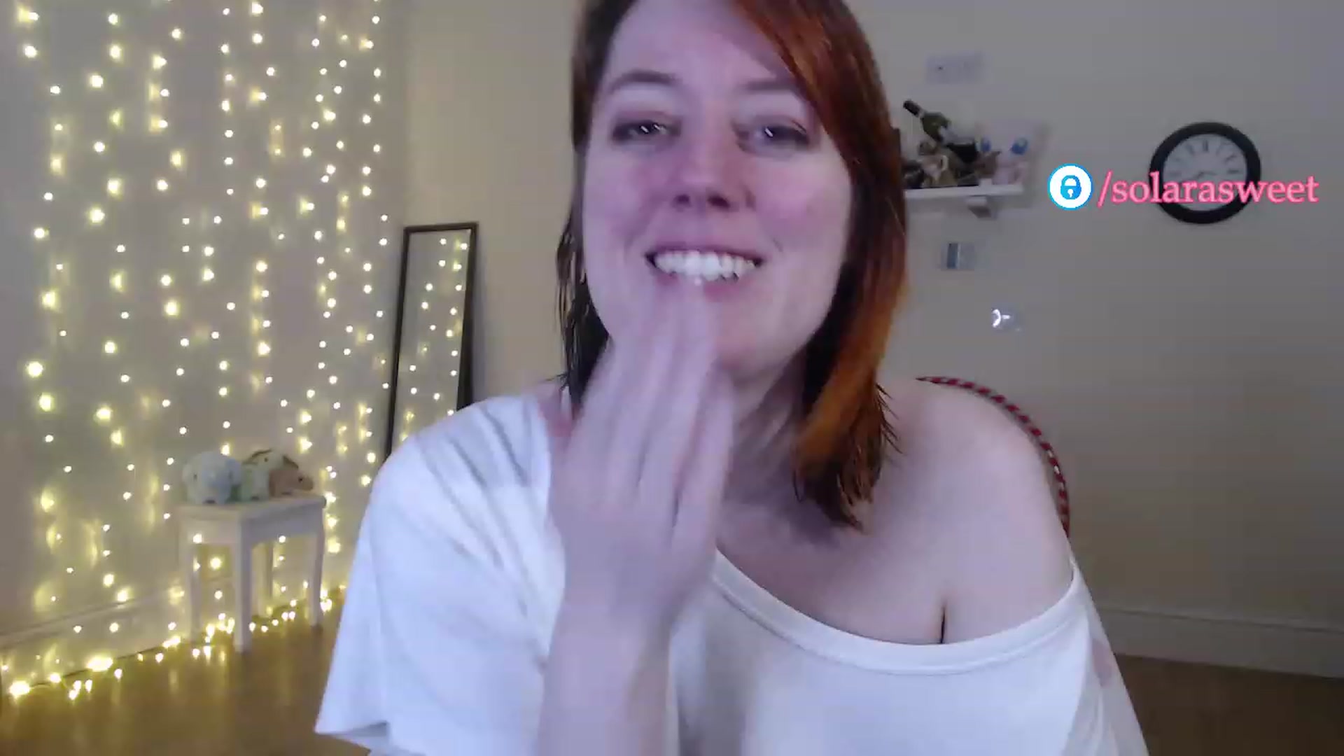 Gallery image thumbnail from xSolaraSweetx's myfreecams stream on, 04/15/2023, 22:38 image 19 of 20
