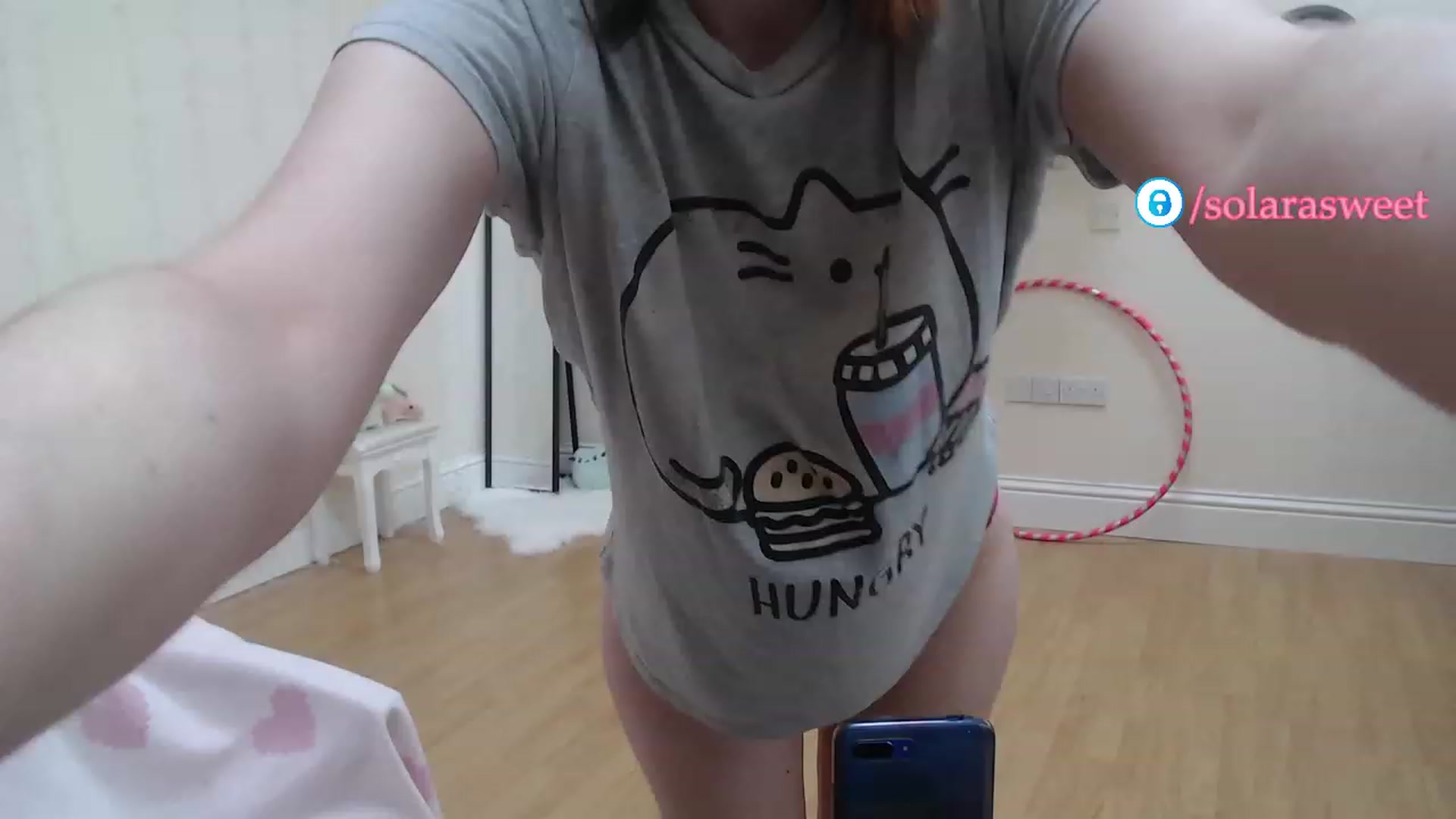 Gallery image thumbnail from xSolaraSweetx's myfreecams stream on, 04/30/2023, 10:23 image 1 of 20